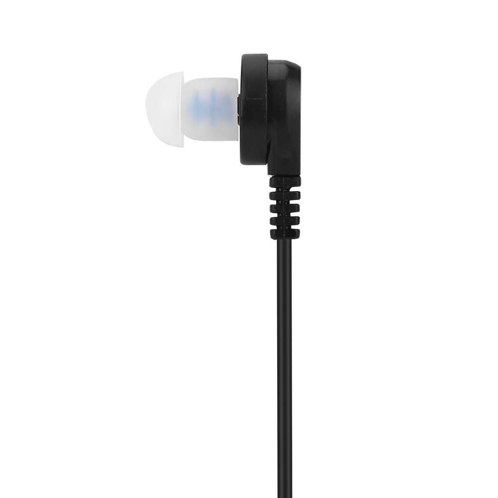 Ohrhörer mit weißer Spitze und schwarzem Gehäuse, das an einem schwarzen Kabel befestigt ist, auf weißem Hintergrund.
