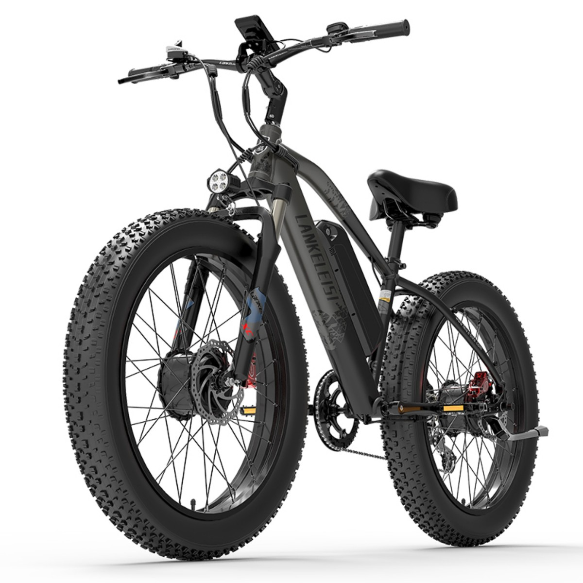 Schwarzes Elektrofahrrad mit breiten Reifen. Reifen, Rahmen und Frontscheinwerfer sind sichtbar.