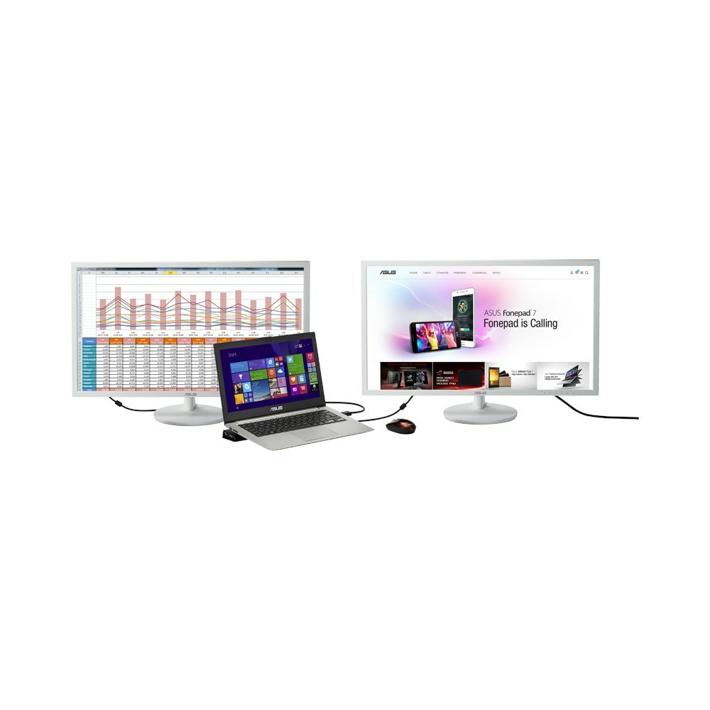 Un laptop collegato a due monitor, che mostra contenuti diversi, su sfondo bianco.
