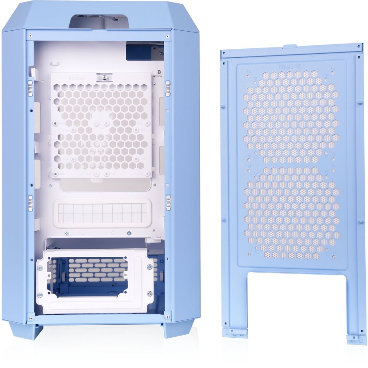 Case per computer azzurro aperta, che mostra l'interno. Un pannello laterale è rimosso. Interno bianco.