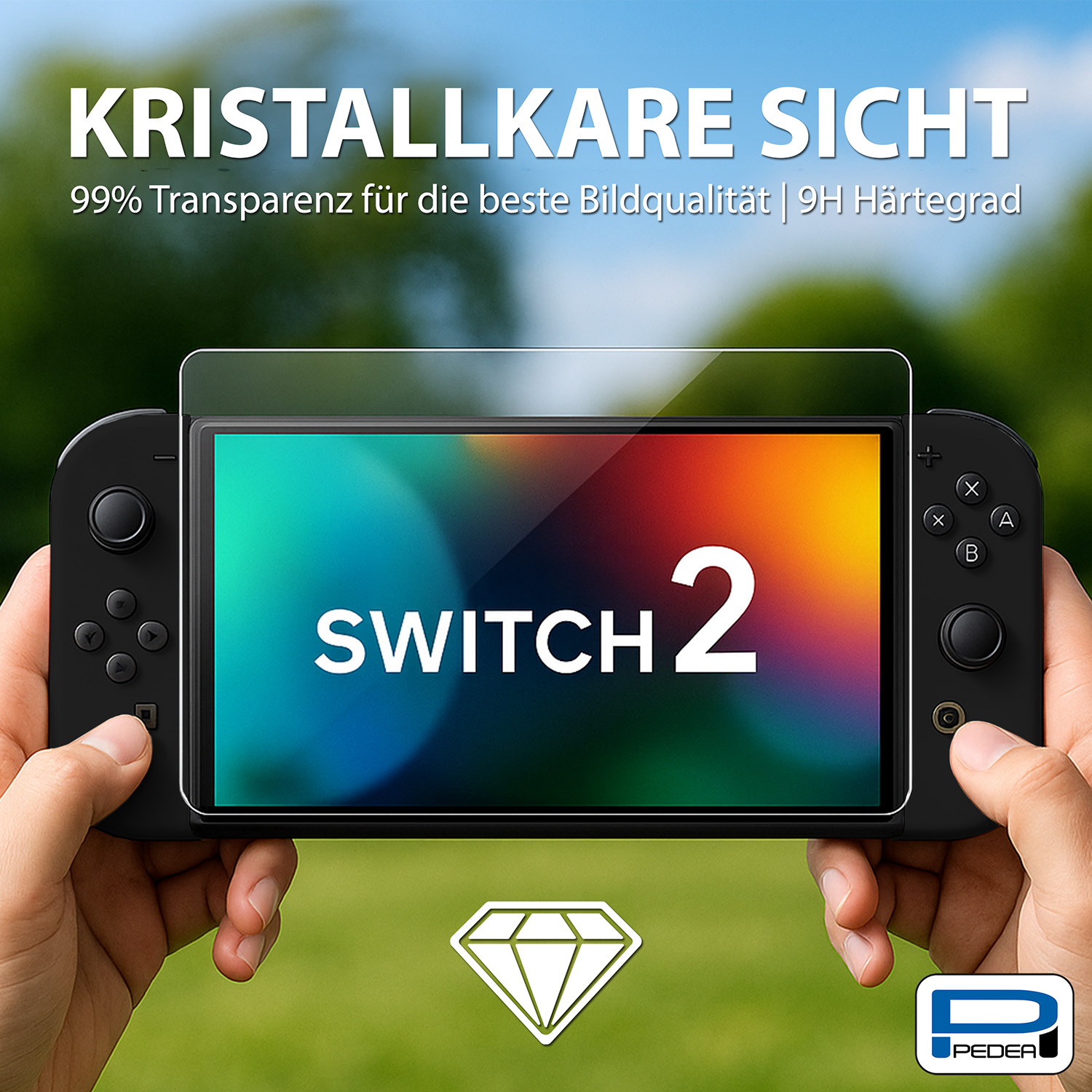 Switch 2 con protezione schermo. Mani che tengono il dispositivo. Testo: SWITCH 2, 99% trasparenza.