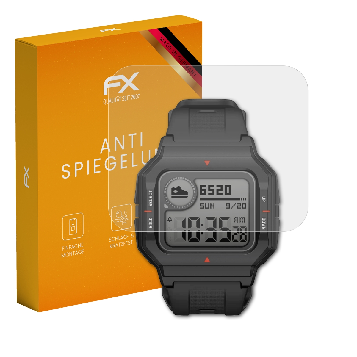 Uhr mit Displayschutz, orangefarbener Box und FX-Logo. Der Bildschirm zeigt Zeit und Datum.