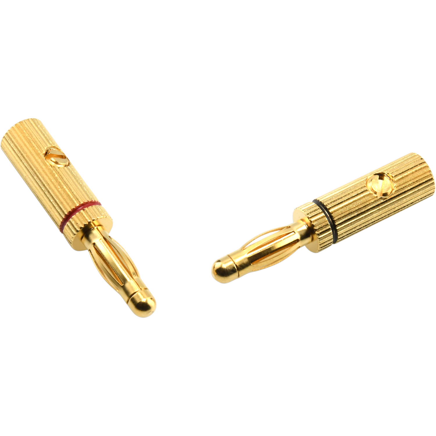 Zwei goldfarbene Bananenstecker, abgewinkelt auf schwarzem Hintergrund. Einer mit rotem Ring.