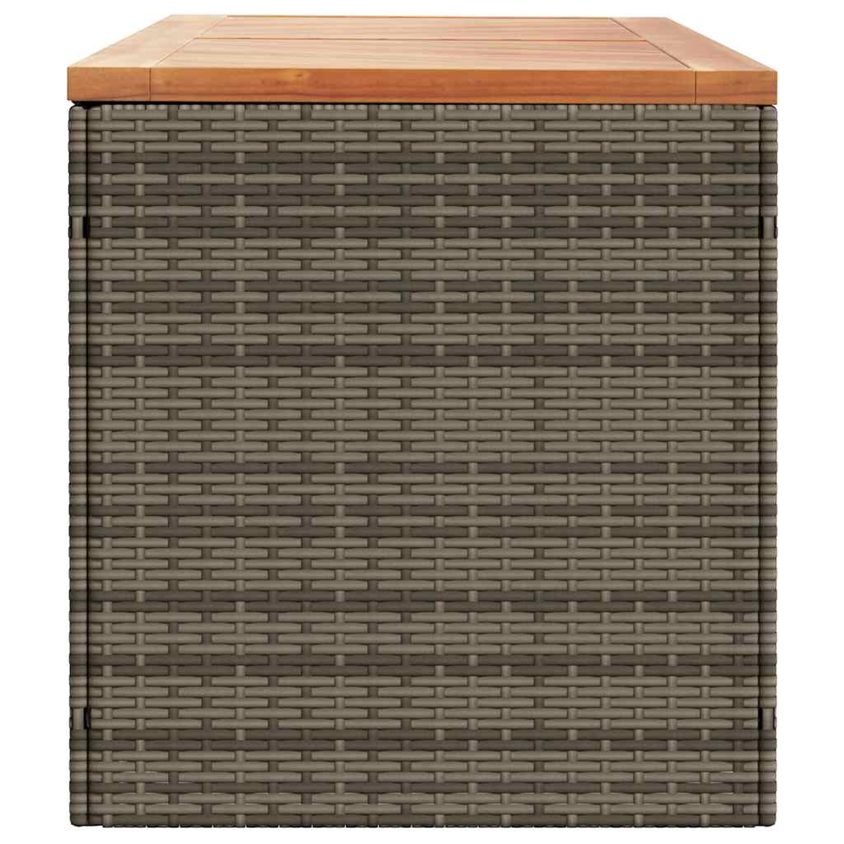 Eine Bank mit Holzplatte, Seitenansicht, mit gewebter Basis im Rattan-Stil.