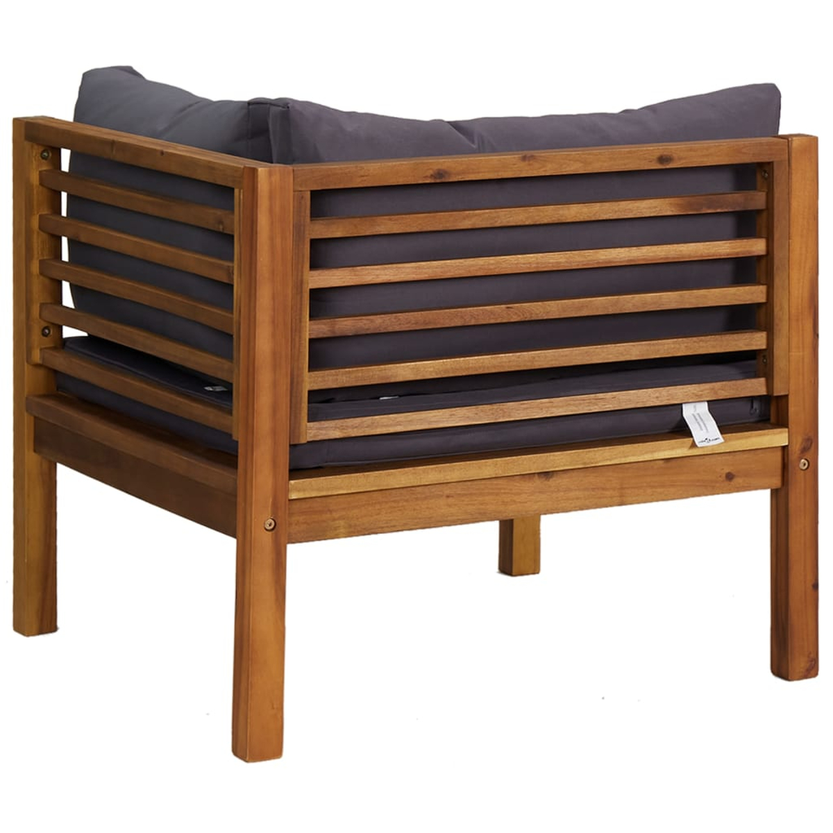 Holz-Outdoor-Sessel mit grauen Kissen. Die Rückenlehne ist lamellenförmig.