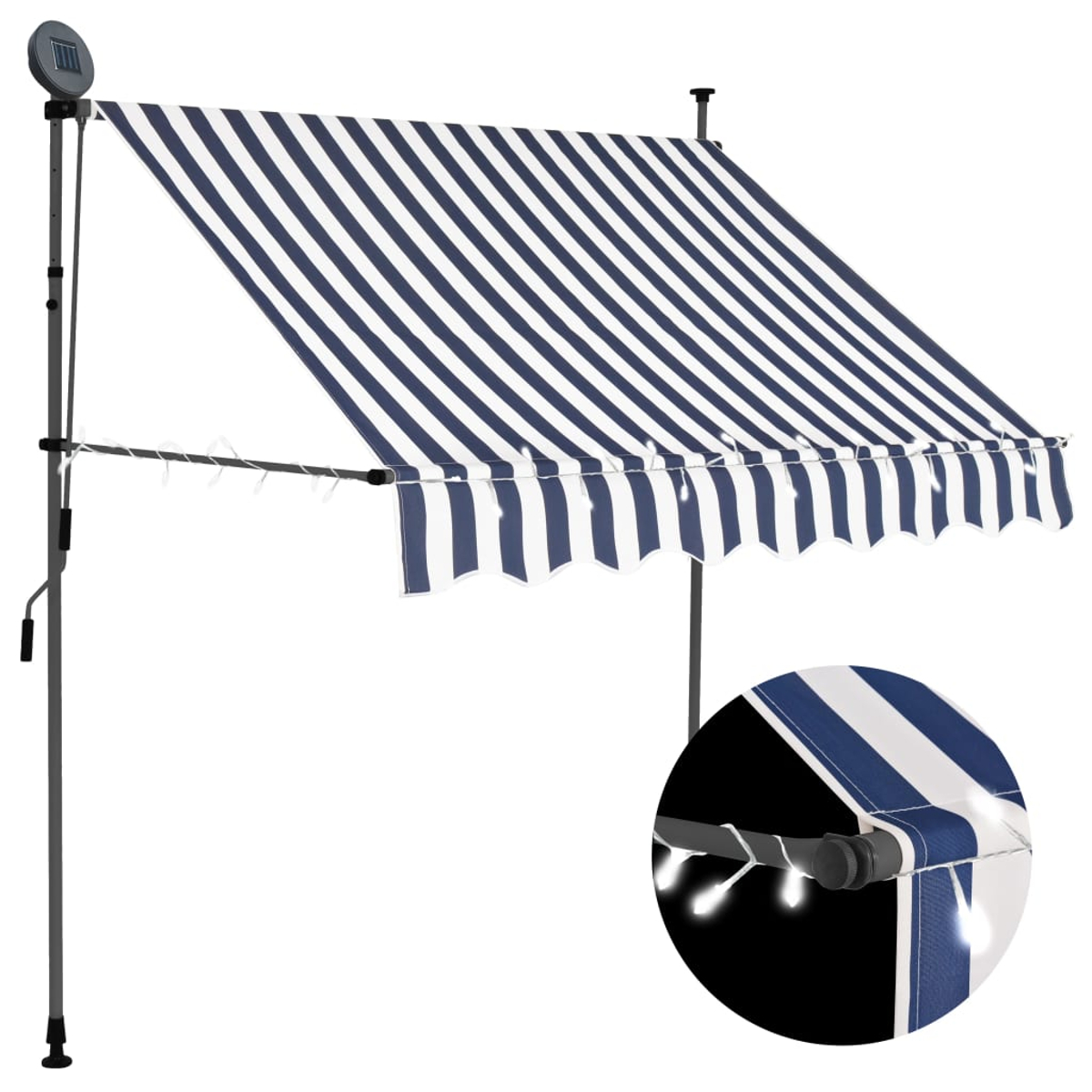 Gestreifte blau-weiße Outdoor-Markise mit Solarpanel.