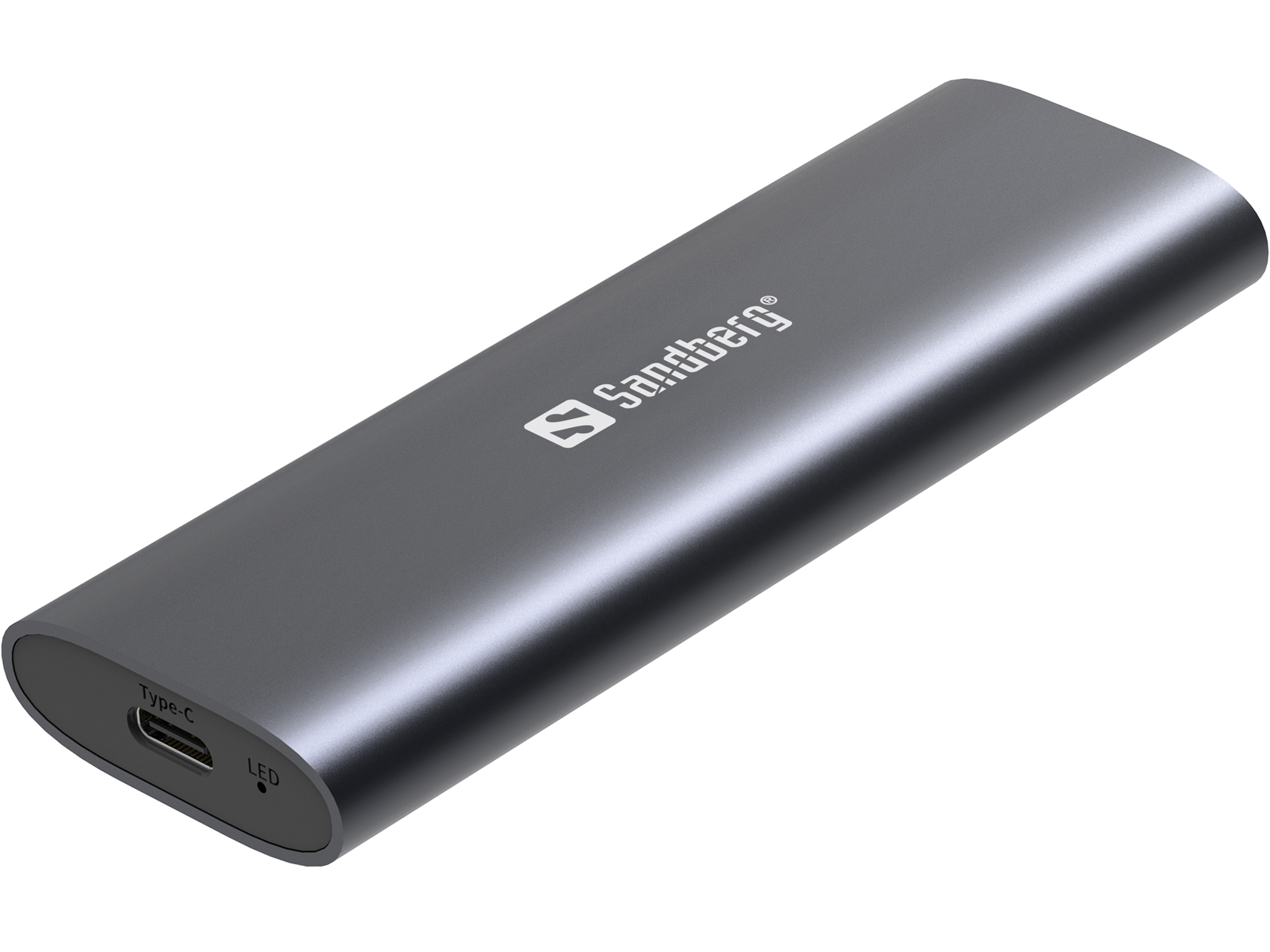 Un disco rigido esterno grigio Sandberg. Ha una porta Type-C e un indicatore LED.