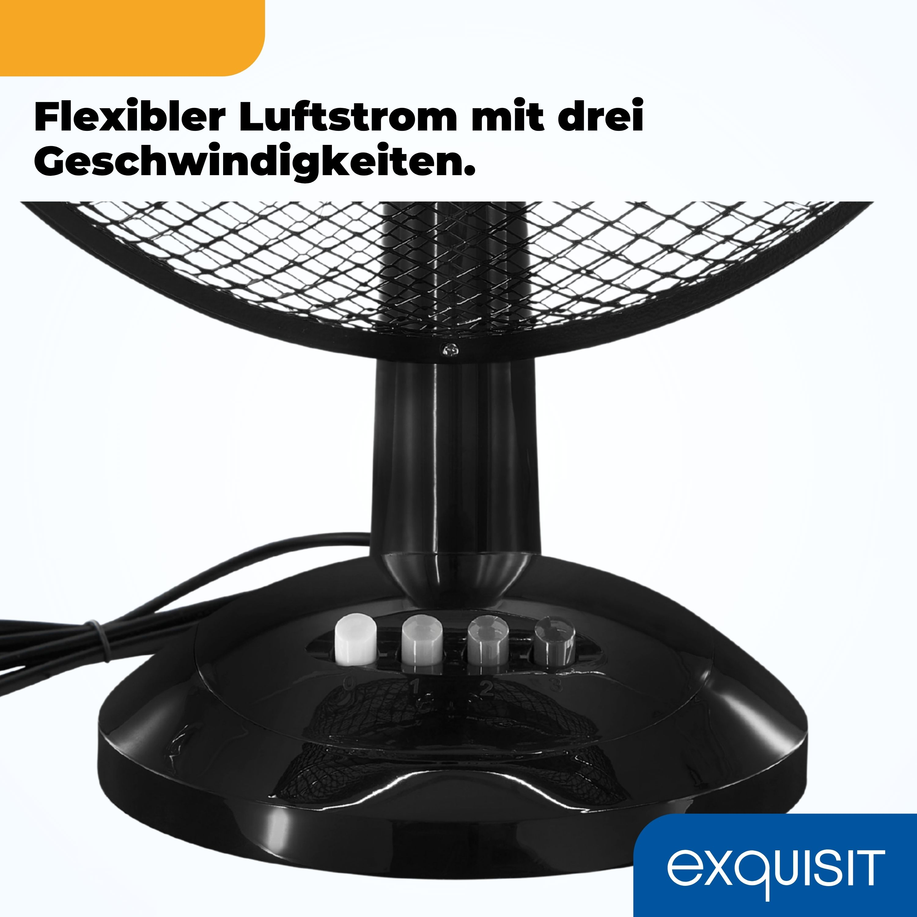 Schwarzer Lüfterfuß mit Bedienelementen. Nahaufnahme mit Text über flexiblen Luftstrom und Geschwindigkeiten.