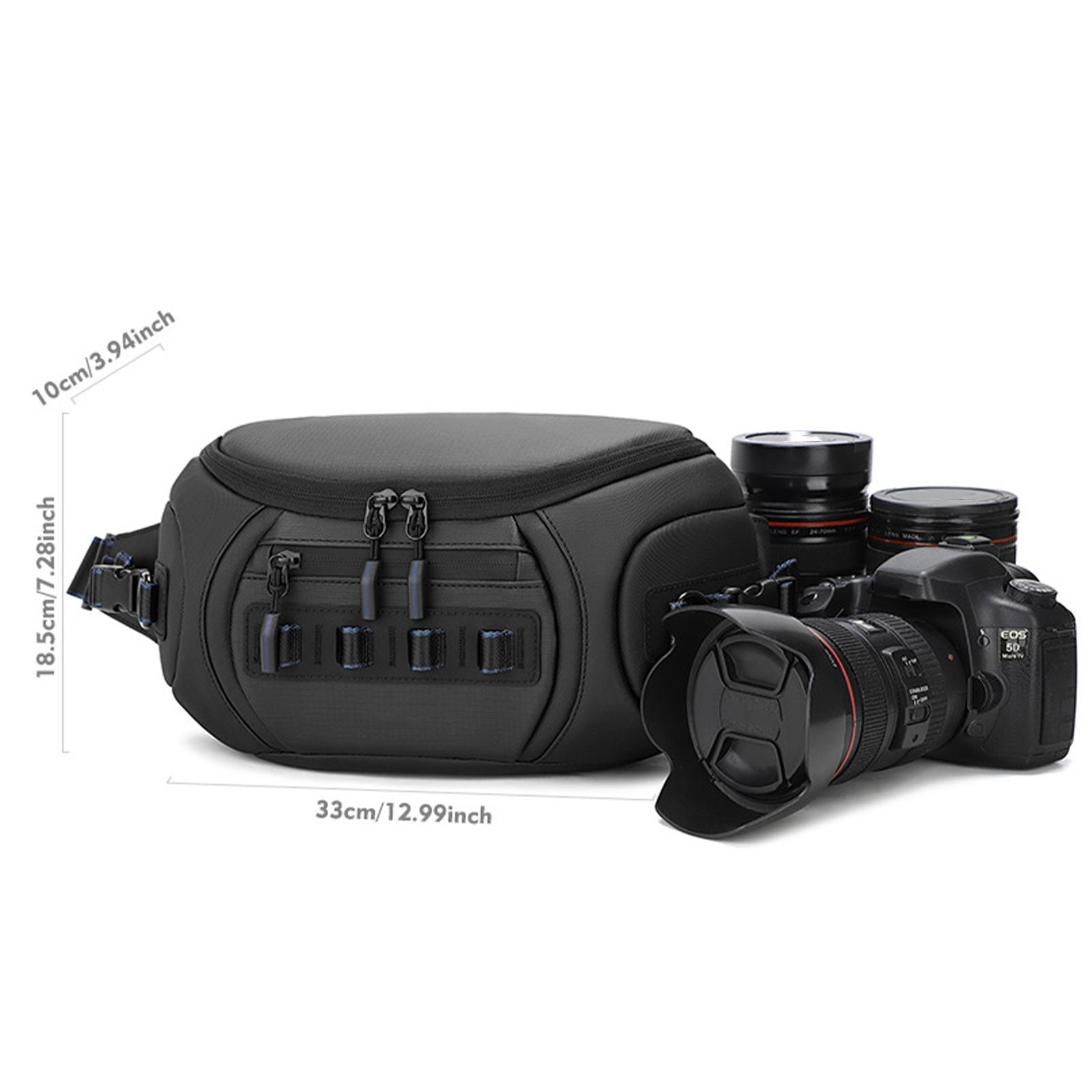 Schwarze Bauchtasche mit Maßen und DSLR-Kamera.