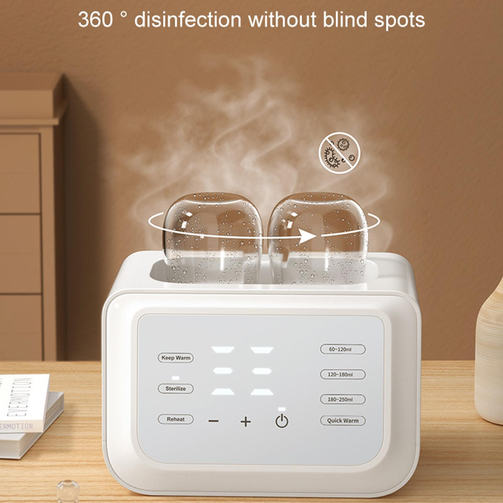 Babyflaschenwärmer mit zwei Flaschen. Dampf. '360° Desinfektion'-Etikett.