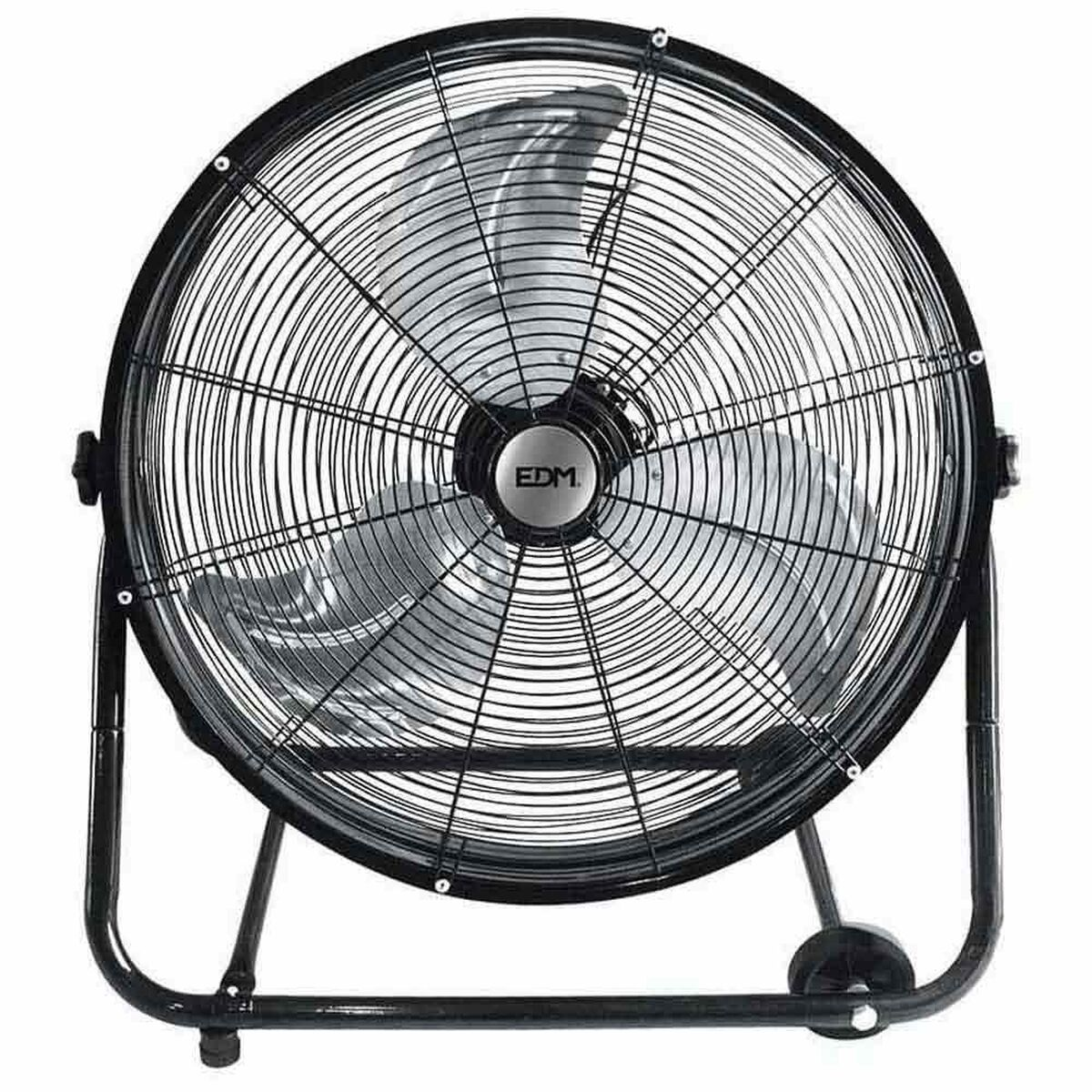 Ventilatore industriale nero con pale all'interno della gabbia, su un supporto con ruote.