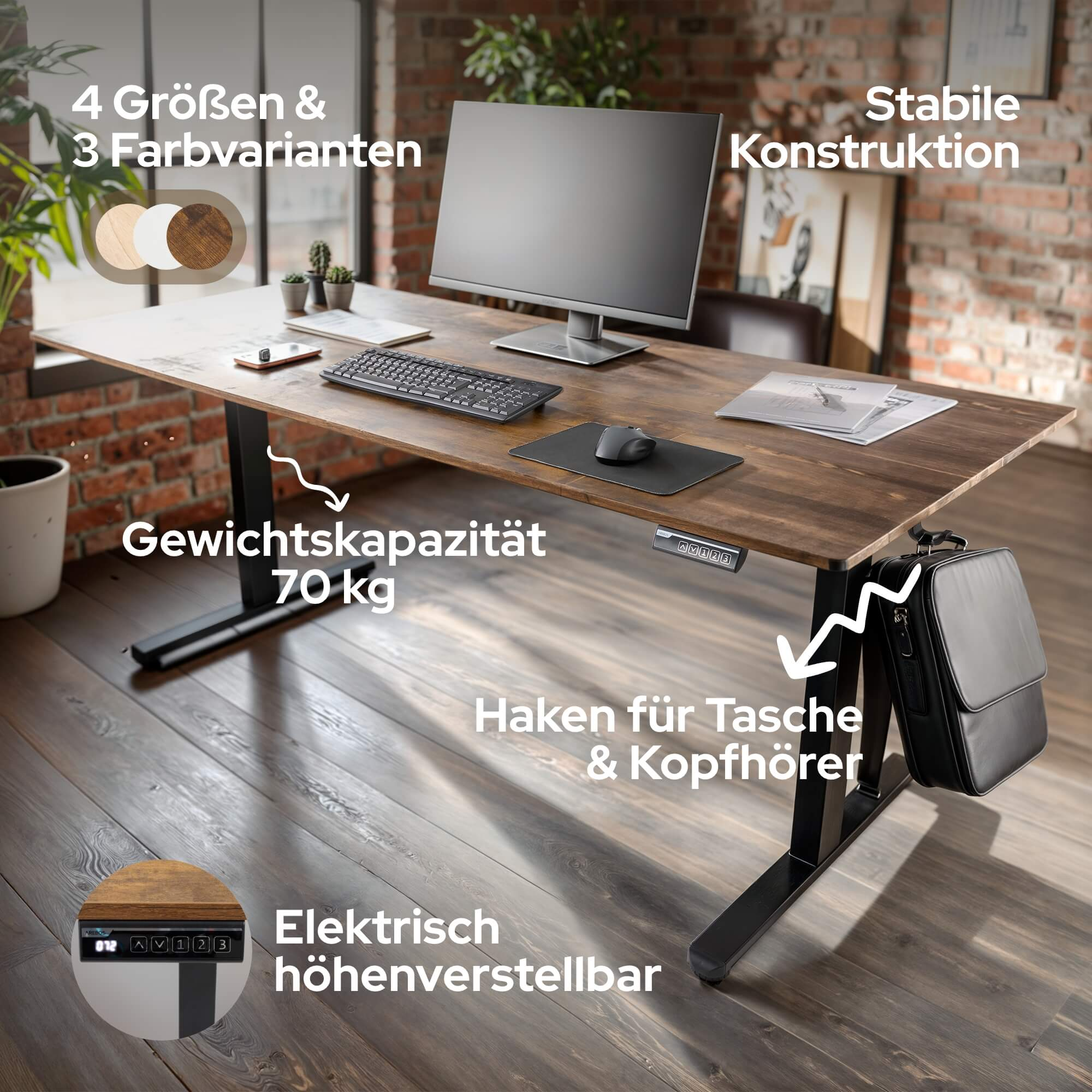 Stehtisch mit Monitor, Tastatur und Tasche. Text auf Deutsch, Holz- und Schwarzfarben.