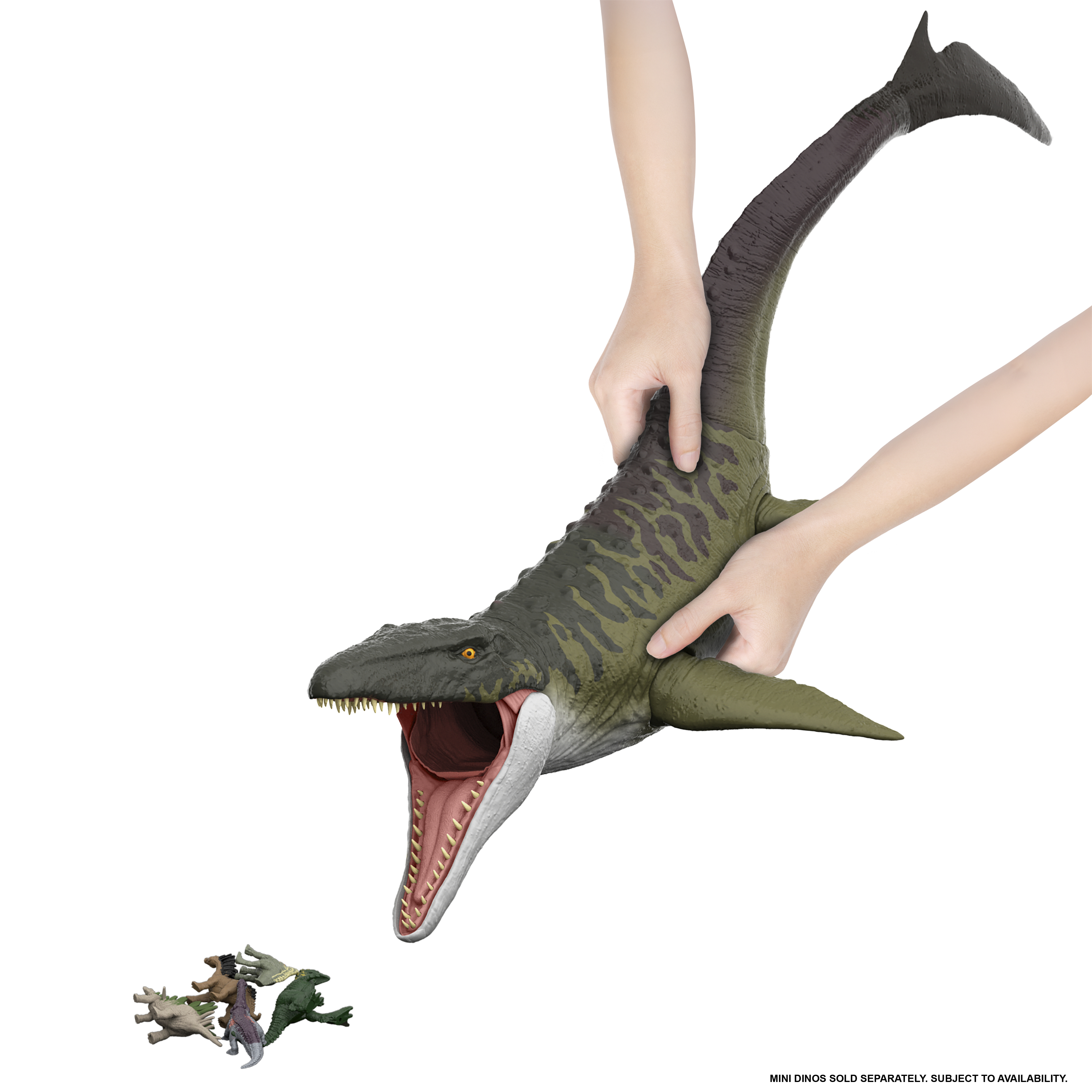Mani che tengono un grande giocattolo a forma di dinosauro, bocca aperta. Piccoli dinosauri giocattolo sotto.