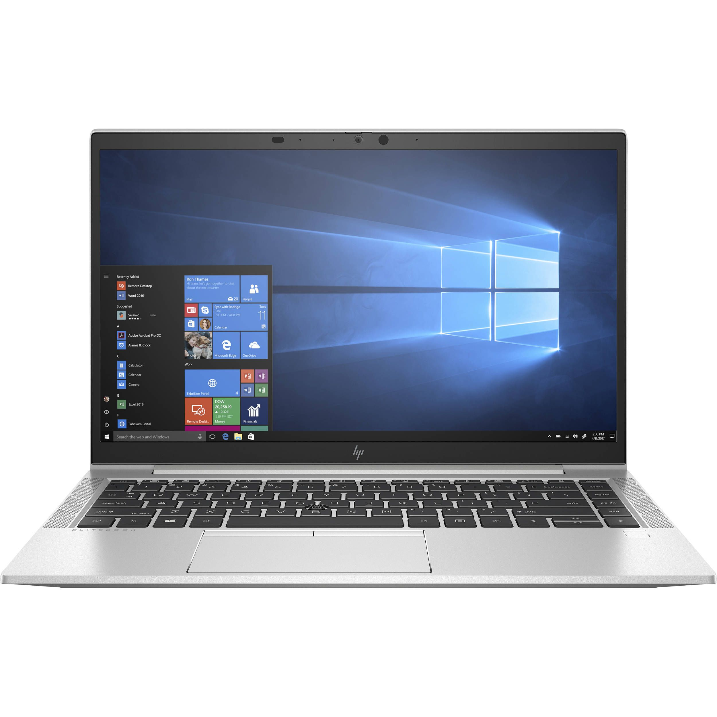 Ein silberner Laptop mit geöffnetem Bildschirm, der einen Windows-Desktop anzeigt.
