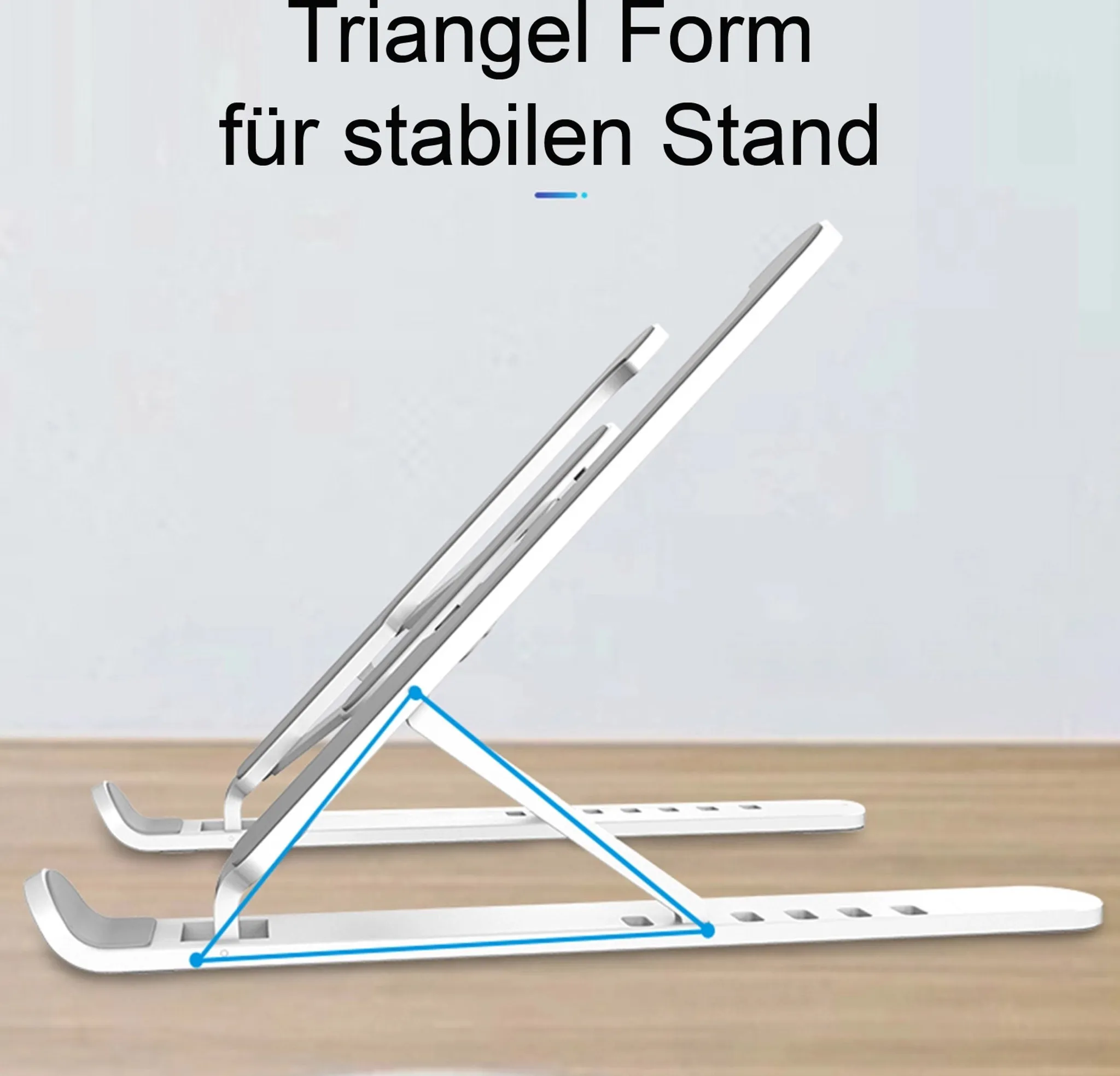 Weißer Laptop-Ständer in Dreiecksform, mit hellem Hintergrund. Text oben.