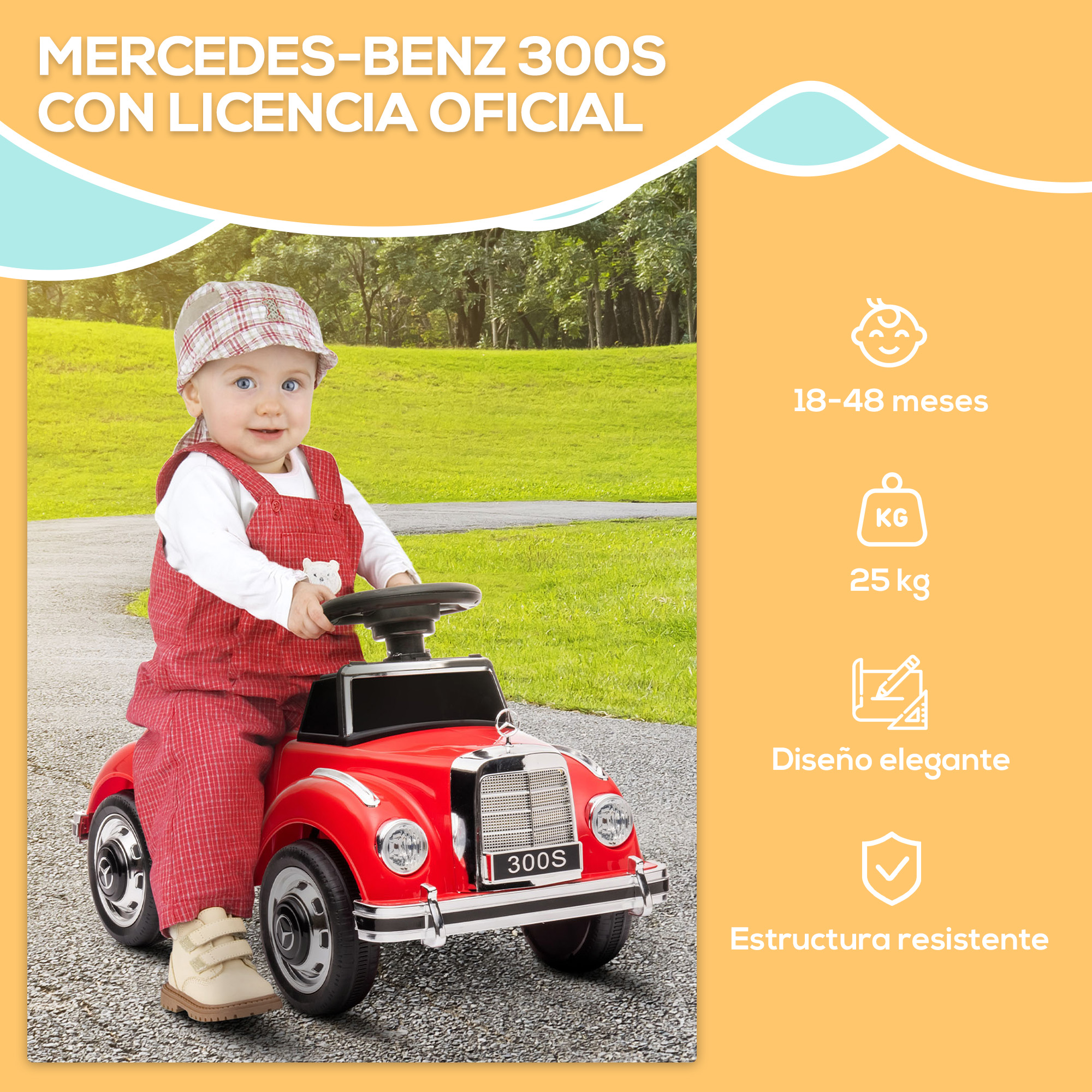 Un niño está sentado en un coche de juguete rojo Mercedes-Benz 300S al aire libre, con hierba verde de fondo.