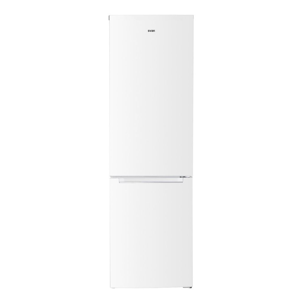 Refrigerador blanco de dos puertas con la marca 'svan' arriba. El congelador está en la parte inferior.