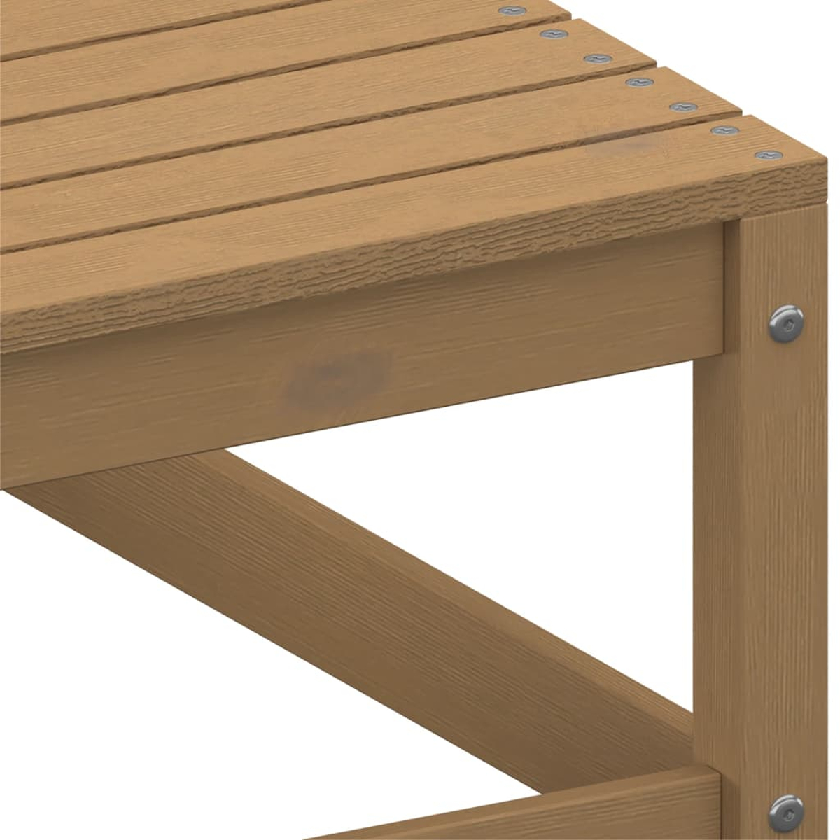 Nahaufnahme einer Holzbank, die Sitzfläche und einen Teil des Beins zeigt. Braune Farbe.