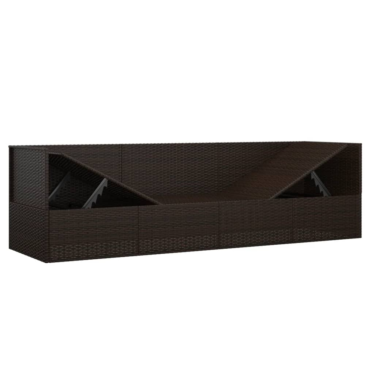 Dunkelbraunes Rattansofa mit sichtbaren Innenrahmen, auf weißem Hintergrund.
