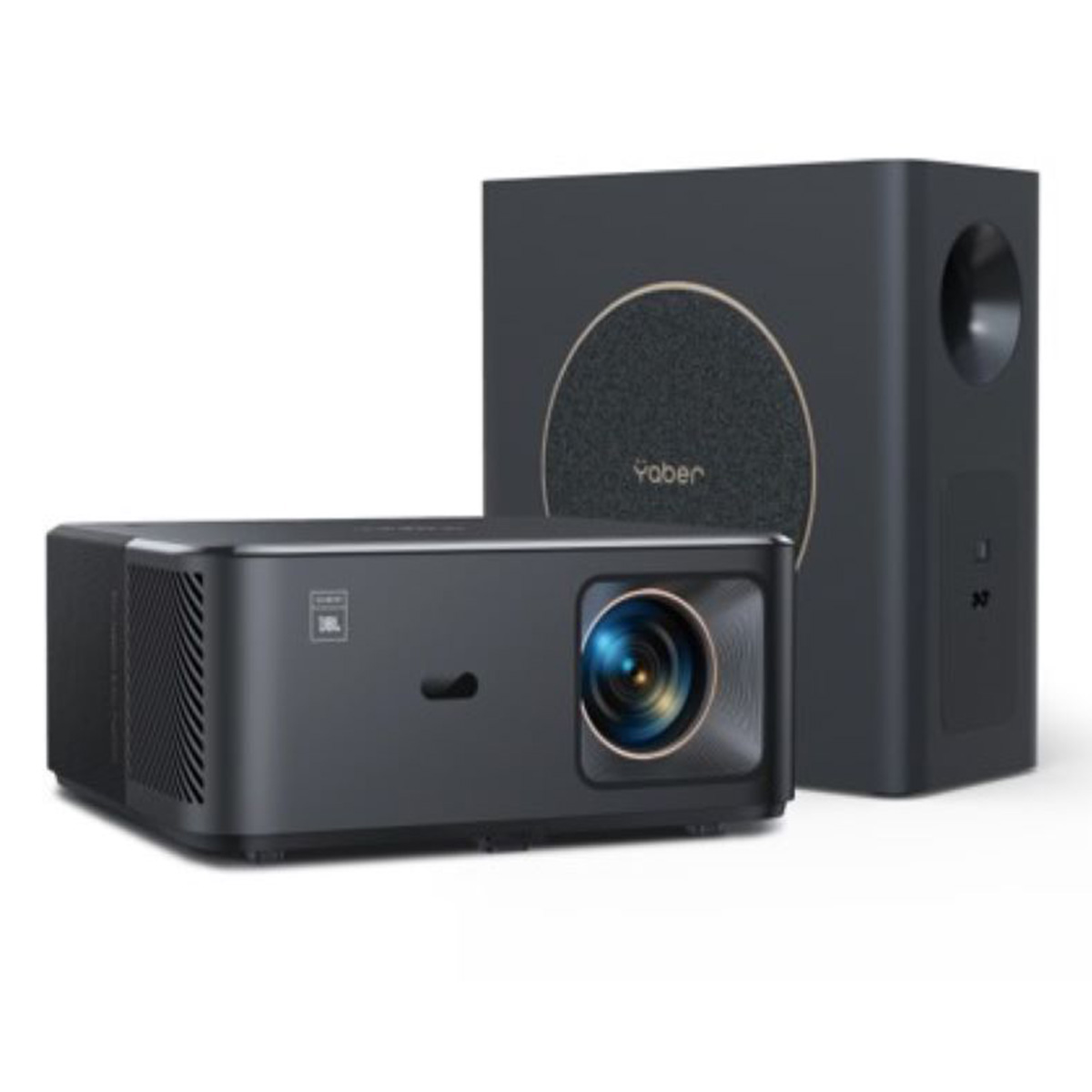 Czarny projektor i głośnik. Logo JBL na projektorze. Białe tło.