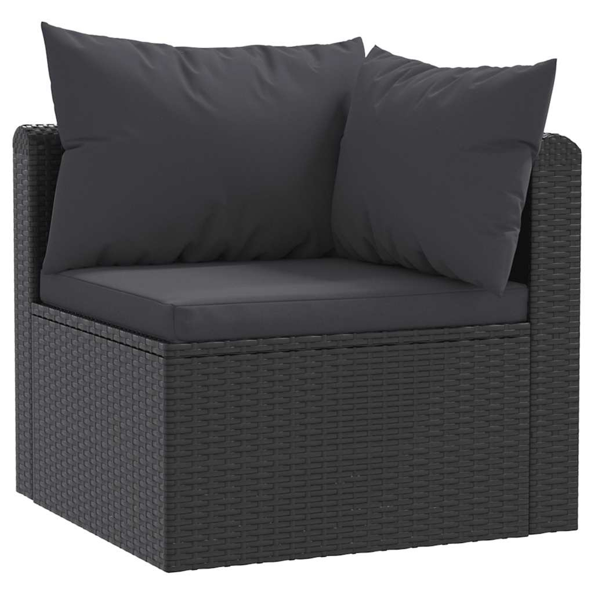 Schwarzer Rattan-Eckstuhl mit grauen Kissen. Zwei Kissen sind auf der Rückseite.