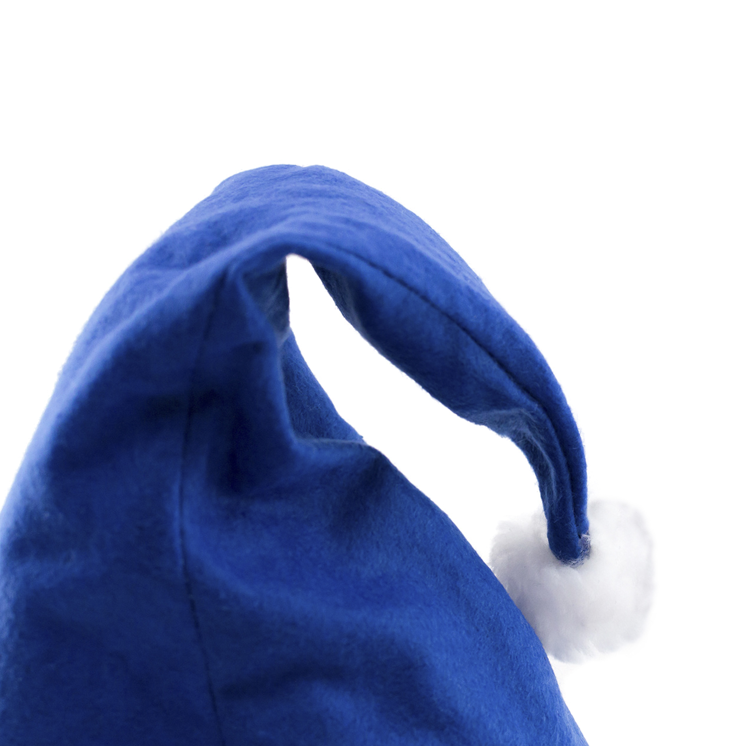Blauer Weihnachtsmannhut mit wei ßem Bommel vor weißem Hintergrund. Der Hut ist nach oben gebogen.