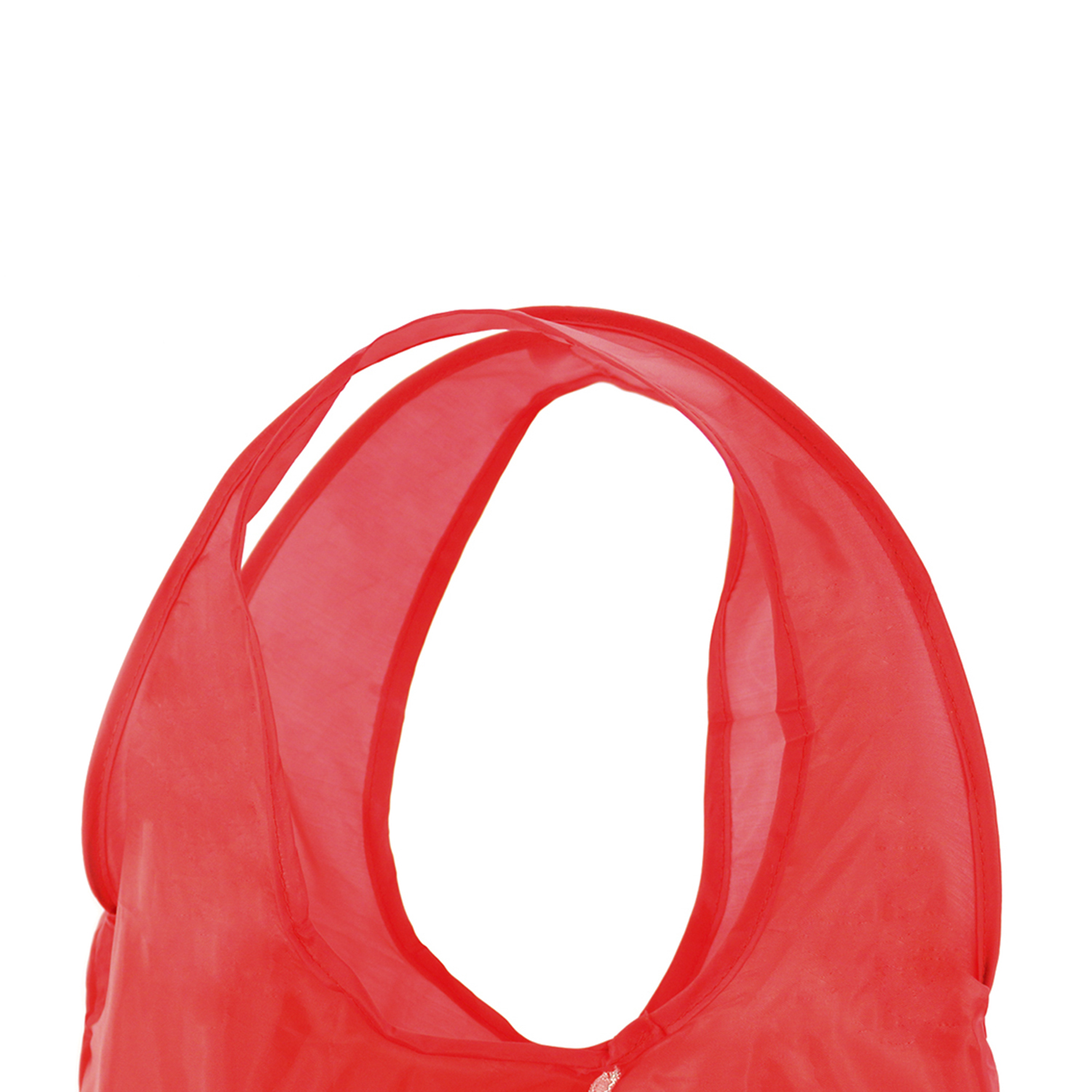 Primo piano di una borsa rossa traslucida con manici su sfondo bianco. La borsa è parzialmente visibile, mostrando la sua struttura.