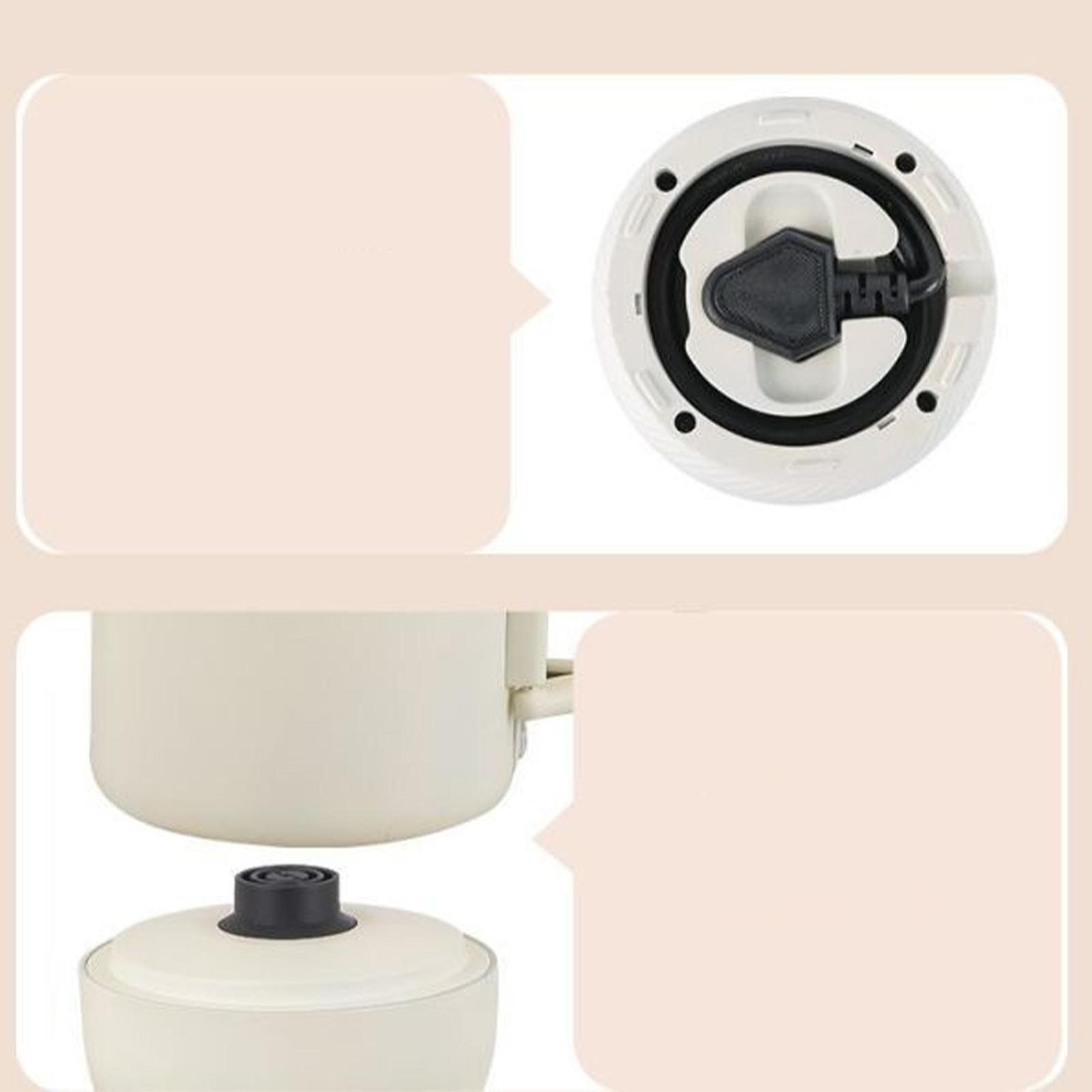 Cremefarbene Teile eines Wasserkochers. Oben ist der Stecker, unten Topf und Deckel.