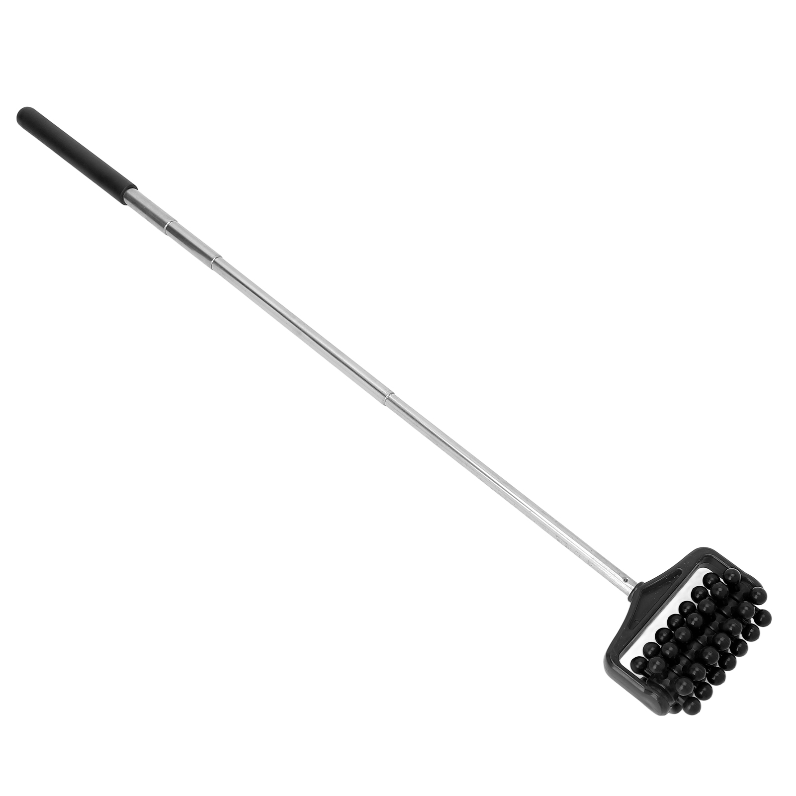 Ein schwarzes und silbernes Massagegerät. Es hat einen langen Griff, einen quadratischen Kopf und kleine schwarze Kugeln.
