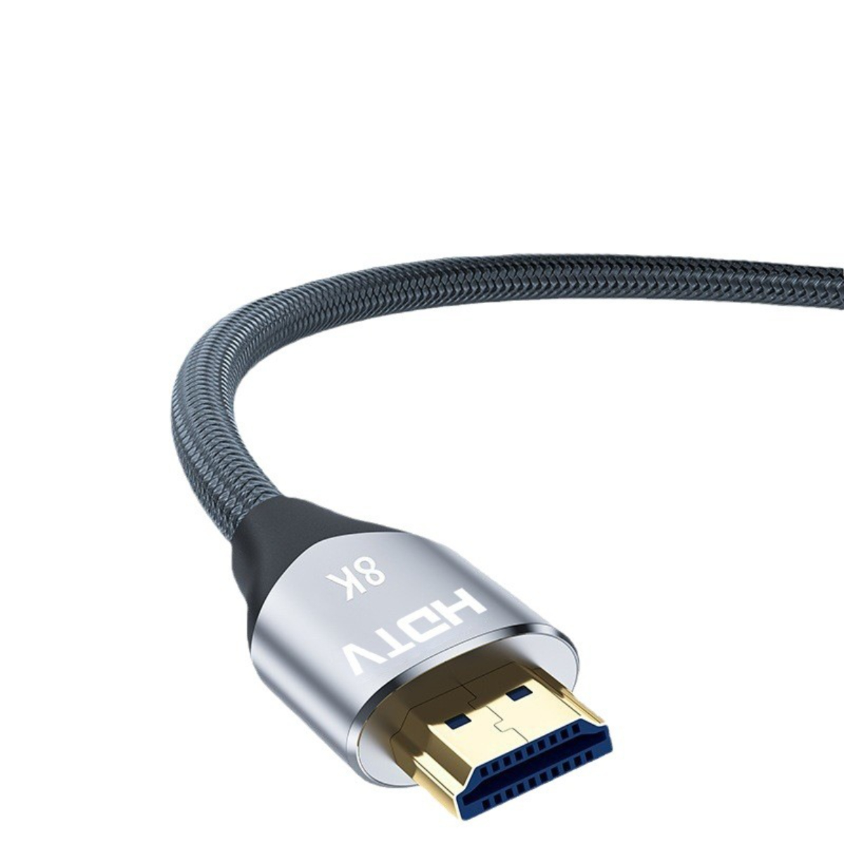 Ein HDMI-Kabel mit silbernem Stecker und schwarzem geflochtenem Kabel. Der Stecker ist mit '8K HDMI' beschriftet.