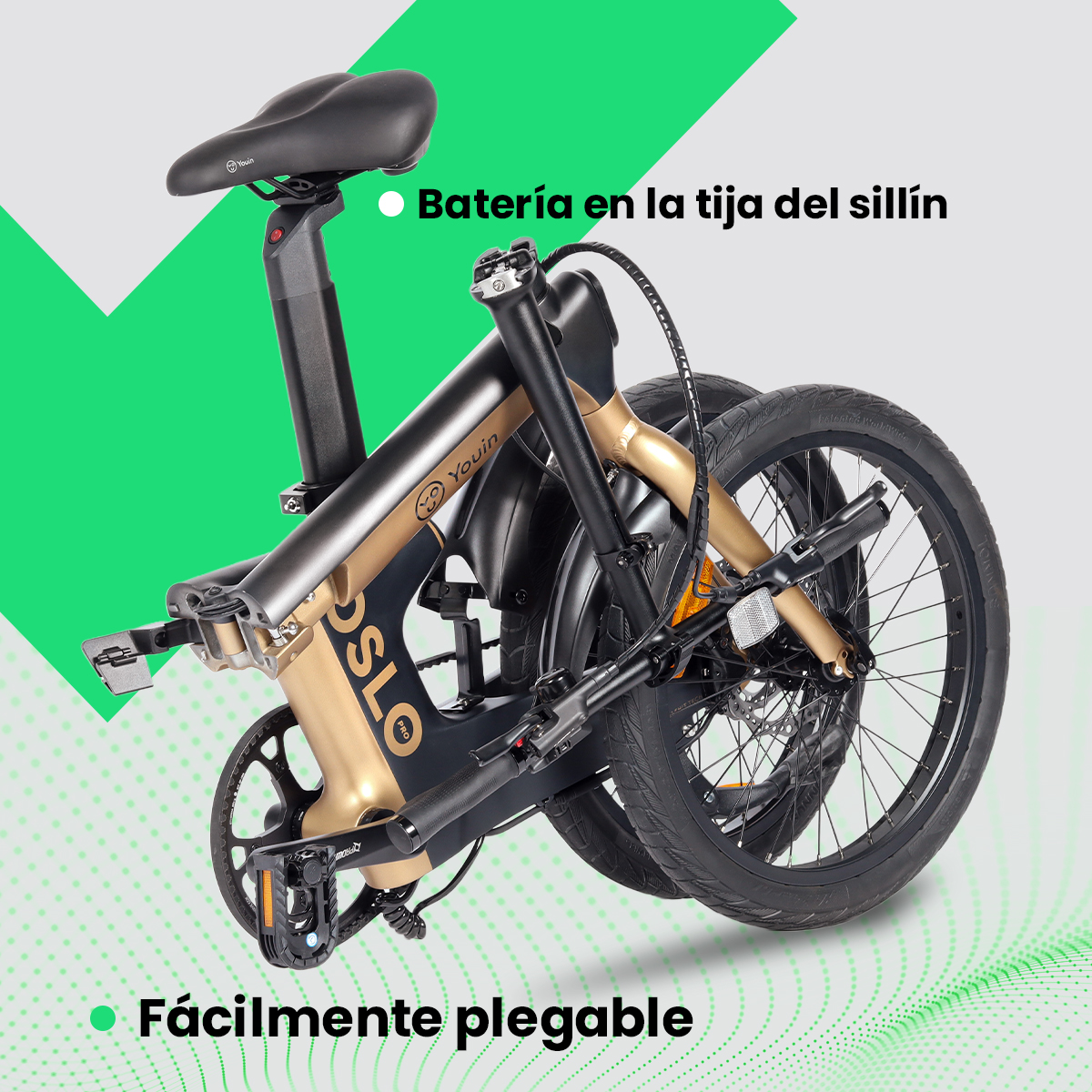 Bicicleta eléctrica plegada. Asiento negro, cuadro dorado, neumáticos negros y fondo verde. Texto: Batería en tija, fácilmente plegable.