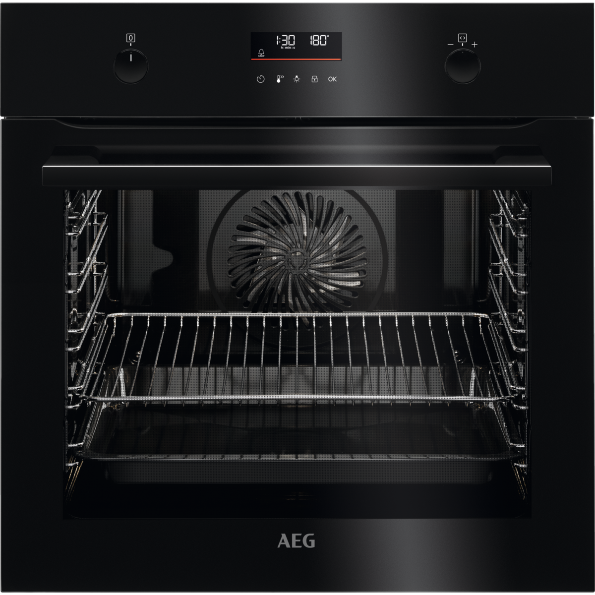 Horno negro con pantalla digital de tiempo y temperatura. Dentro, ventilador y rejillas.
