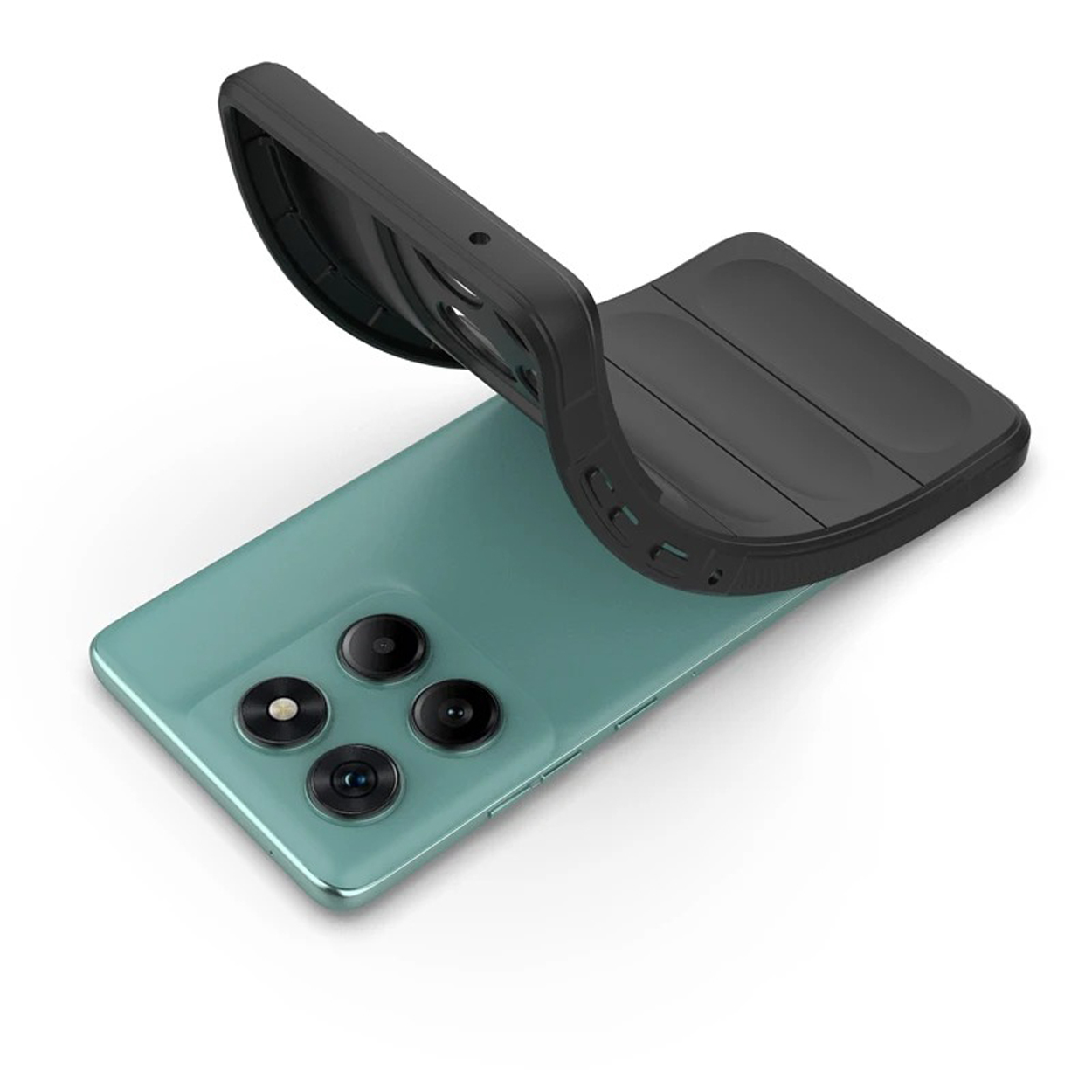 Coque de téléphone retirée d'un téléphone. Le téléphone est vert et la coque est noire avec un design strié.