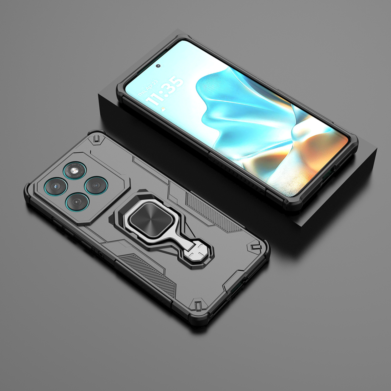 Grijs telefoonhoesje met een telefoon. Hoesje heeft een camerahoes. De telefoon toont een scherm met de datum en tijd.