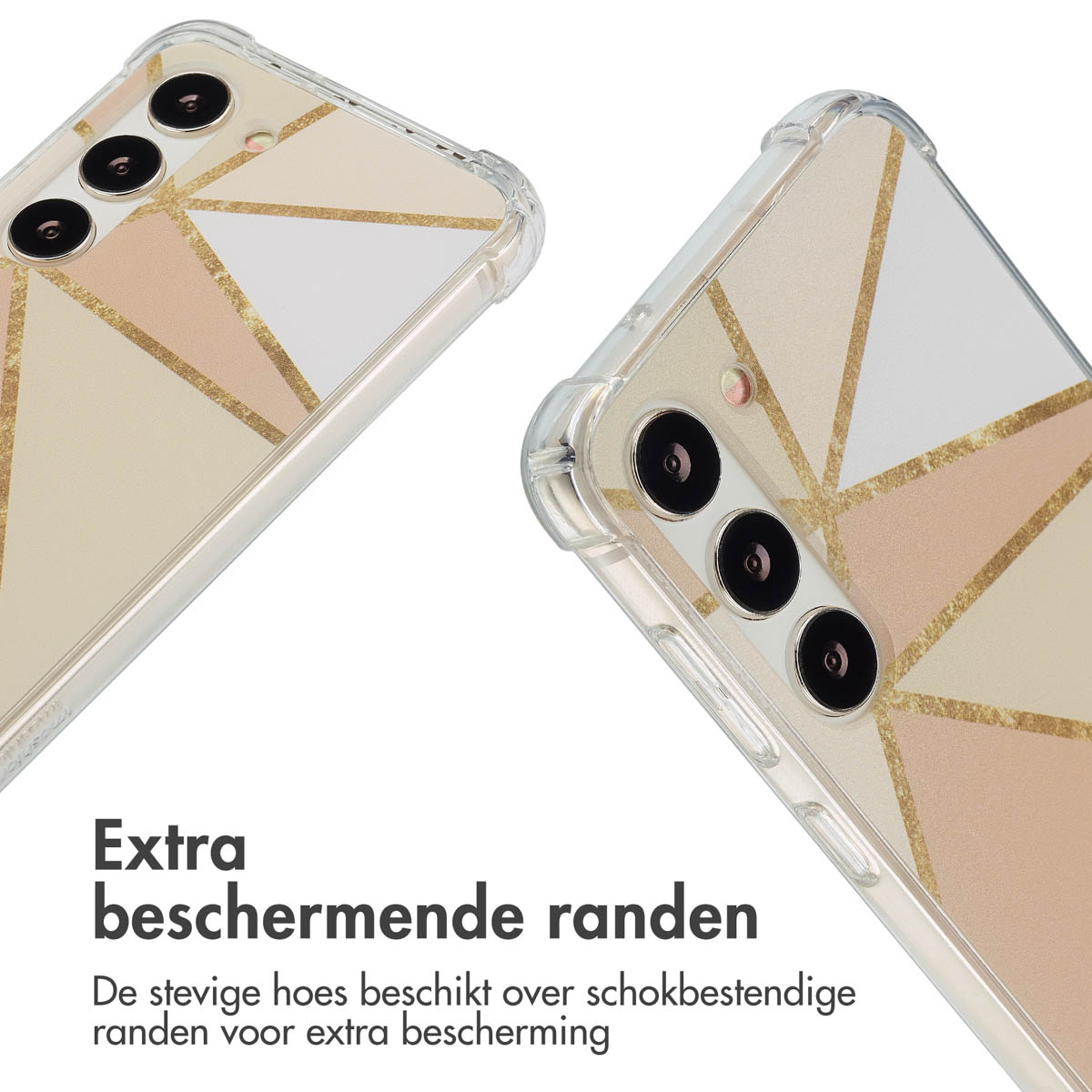 Close-up van telefoonhoesjes met geometrisch beige en goud patroon.
