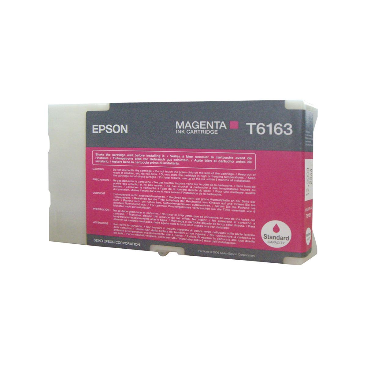 Viene mostrata una cartuccia d'inchiostro Epson magenta, T6163. È bianca con testo rosa e nero.