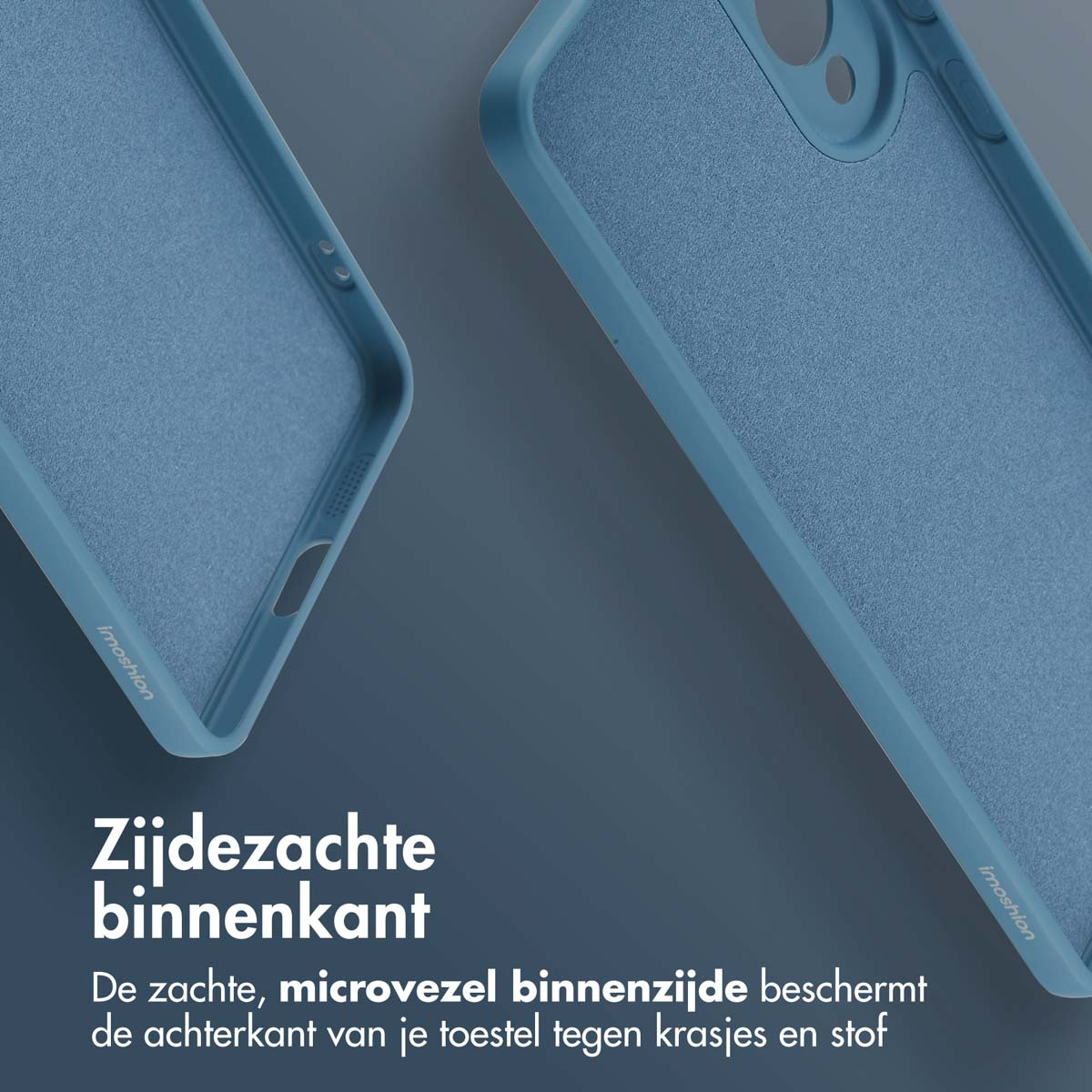 Twee blauwe telefoonhoesjes. Tekst zegt 'Zijdezacht interieur' en beschermt de achterkant van je toestel tegen krassen en stof.