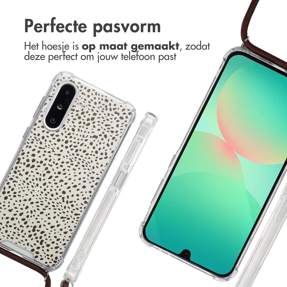 Twee telefoons met doorzichtige hoesjes. Eén telefoon heeft een patroon op de achterkant en wordt vastgehouden door een bandje.