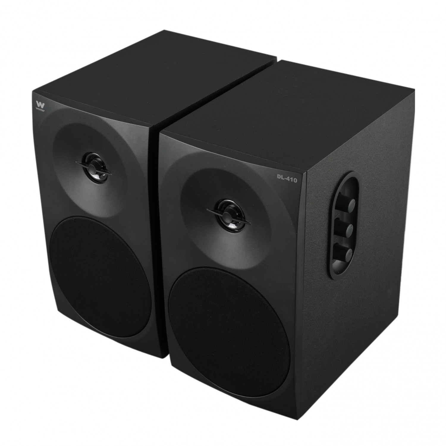 Par de altavoces negros con un pequeño logotipo 'W'. Tres botones visibles en el altavoz derecho.