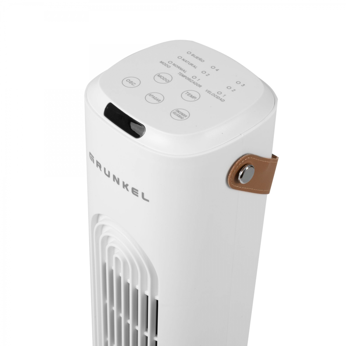 Biały wentylator wieżowy z panelem sterowania na górze. Posiada brązowy skórzany uchwyt.