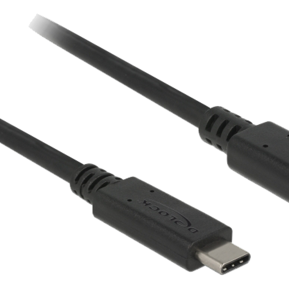 Zwarte USB-C-kabel met een USB-C-connector. Witte achtergrond.