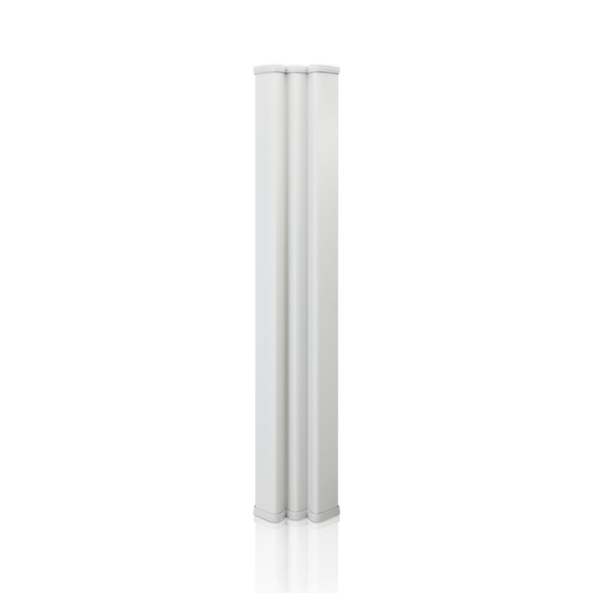 Antenna bianca alta con linee verticali su sfondo bianco. Ha una base quadrata.