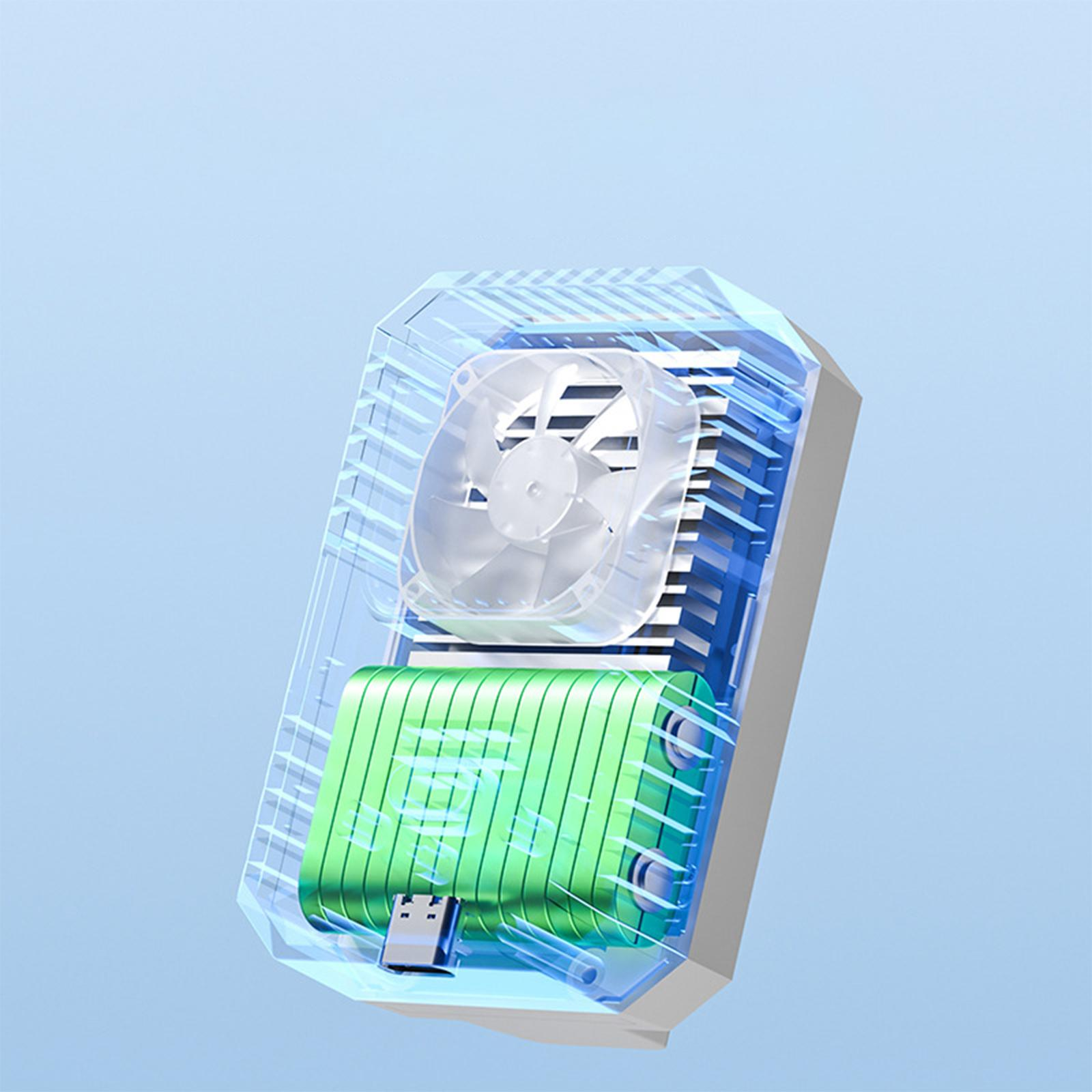 Ein transparentes Gehäuse mit einem Lüfter und einer Batterie im Inneren. Die Batterie ist grün, der Lüfter weiß.