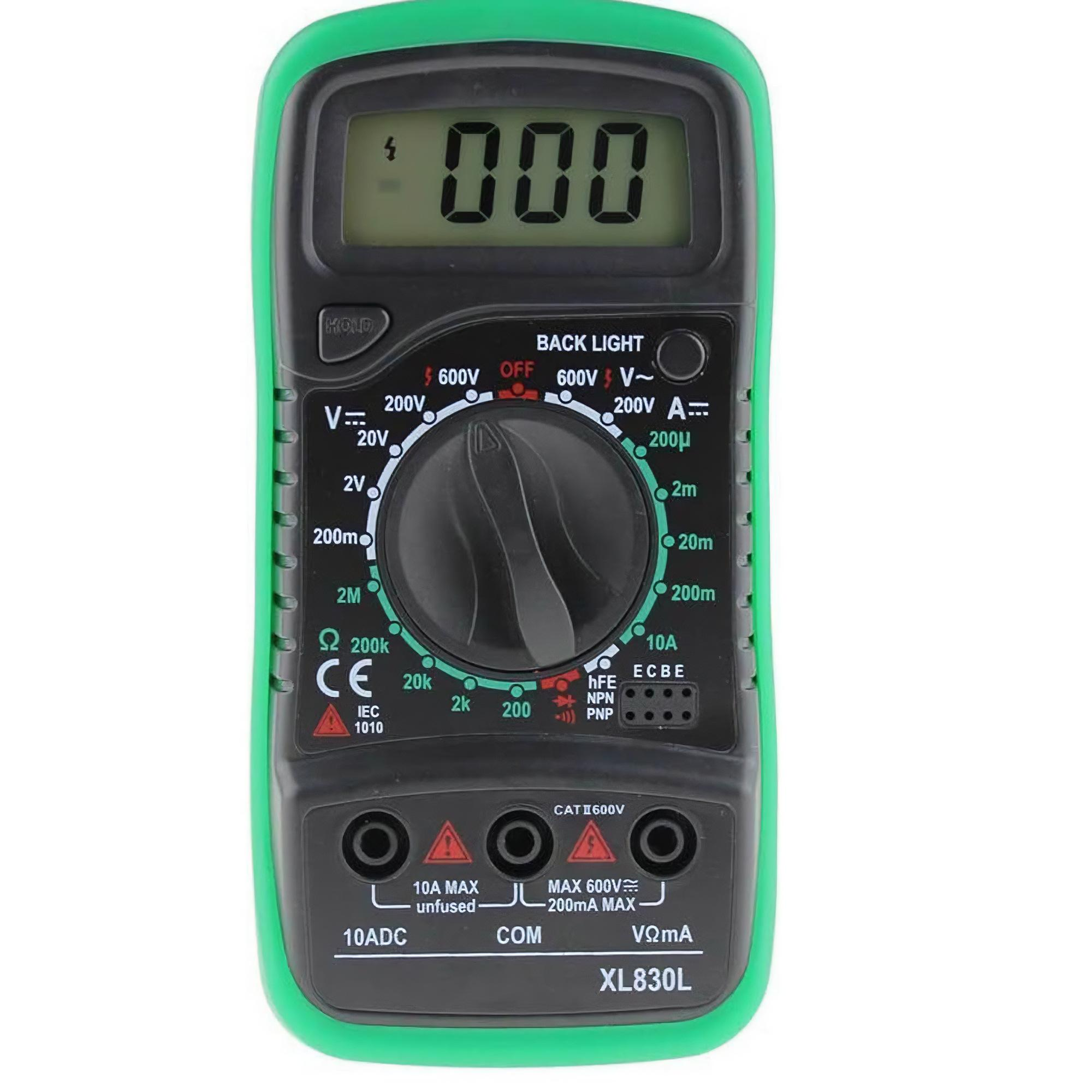 Grünes und schwarzes Multimeter mit digitaler Anzeige '000'. Viele Einstellungen und Eingänge.