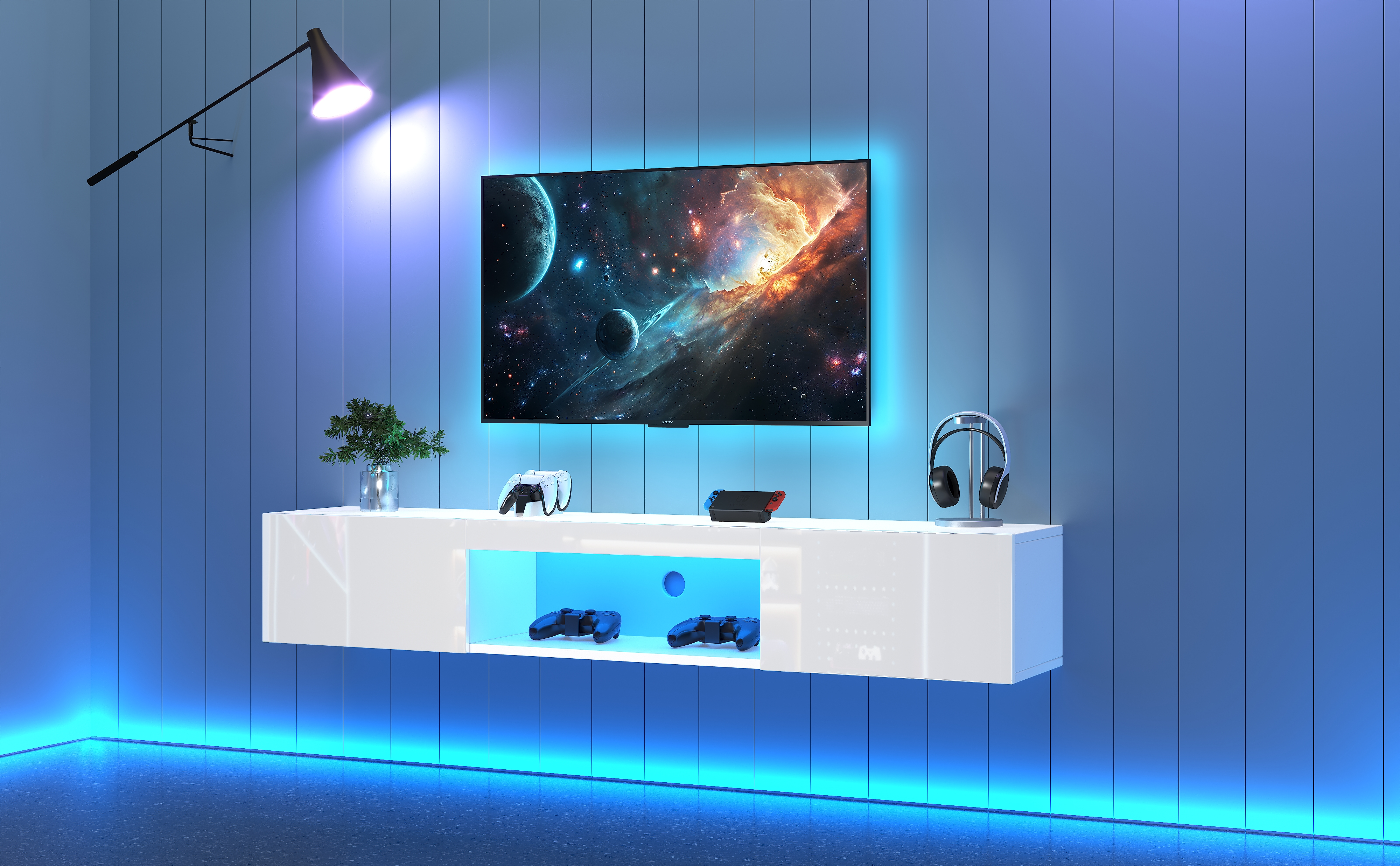 Ein weißer, schwebender TV-Ständer mit einem Fernseher, der eine Galaxieszene zeigt. Kopfhörer und Spielkonsolen werden angezeigt.