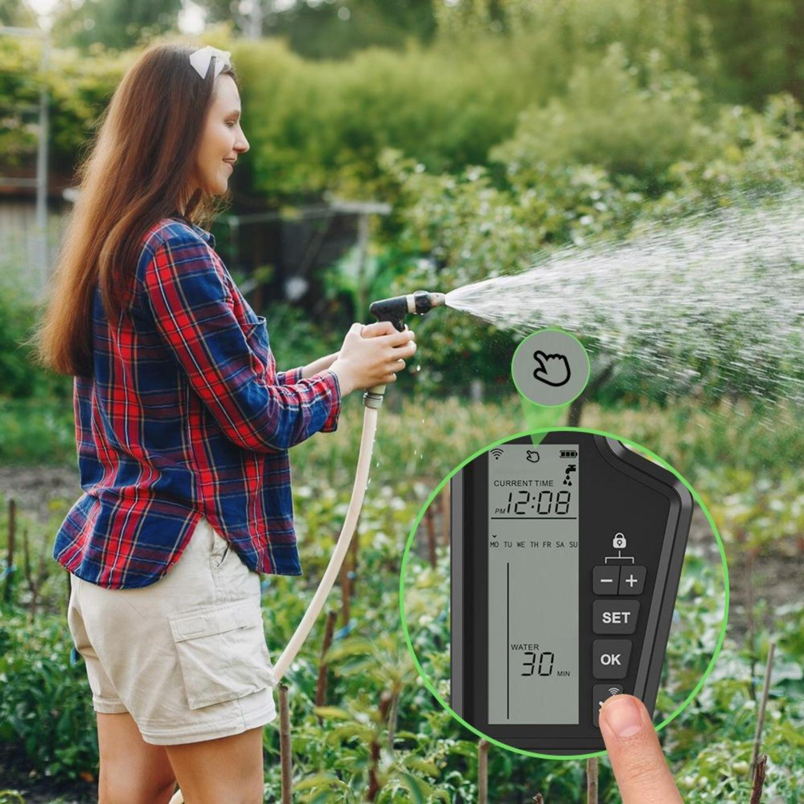 Das Bild zeigt eine Frau, die einen Schlauch in einem Garten benutzt, mit einer digitalen Zeitschaltuhr, die Einstellungen für die Bewässerungsdauer anzeigt.