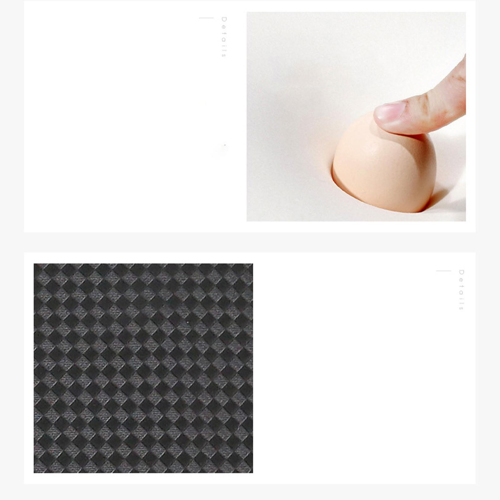 Zwei Bilder, die einen weißen Hintergrund zeigen. Eines zeigt eine Hand, die in weichen Schaum drückt. Das andere ist ein schwarzes Muster.