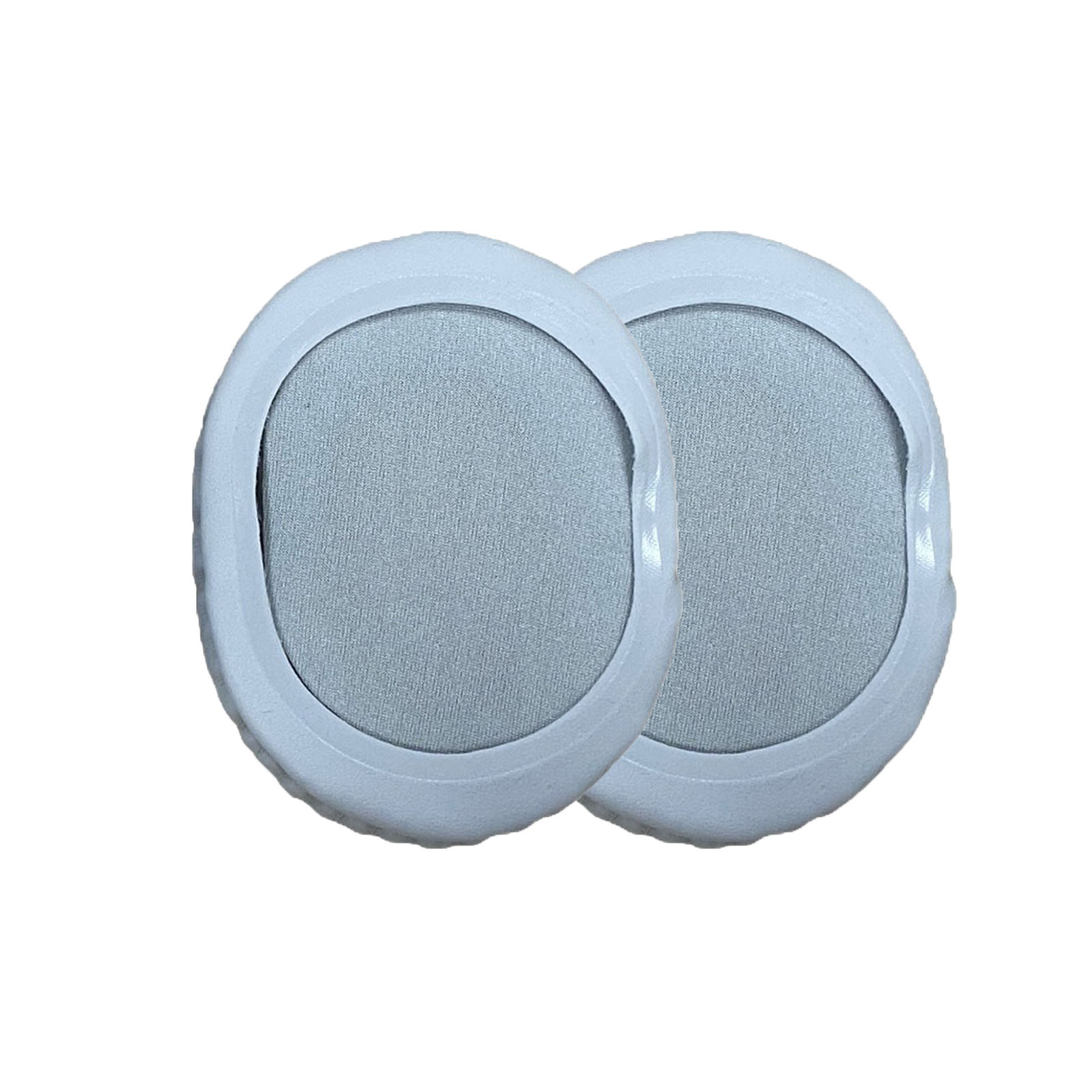 Due cuscinetti auricolari bianchi per cuffie, di forma ovale con un anello esterno bianco e un centro grigio chiaro.