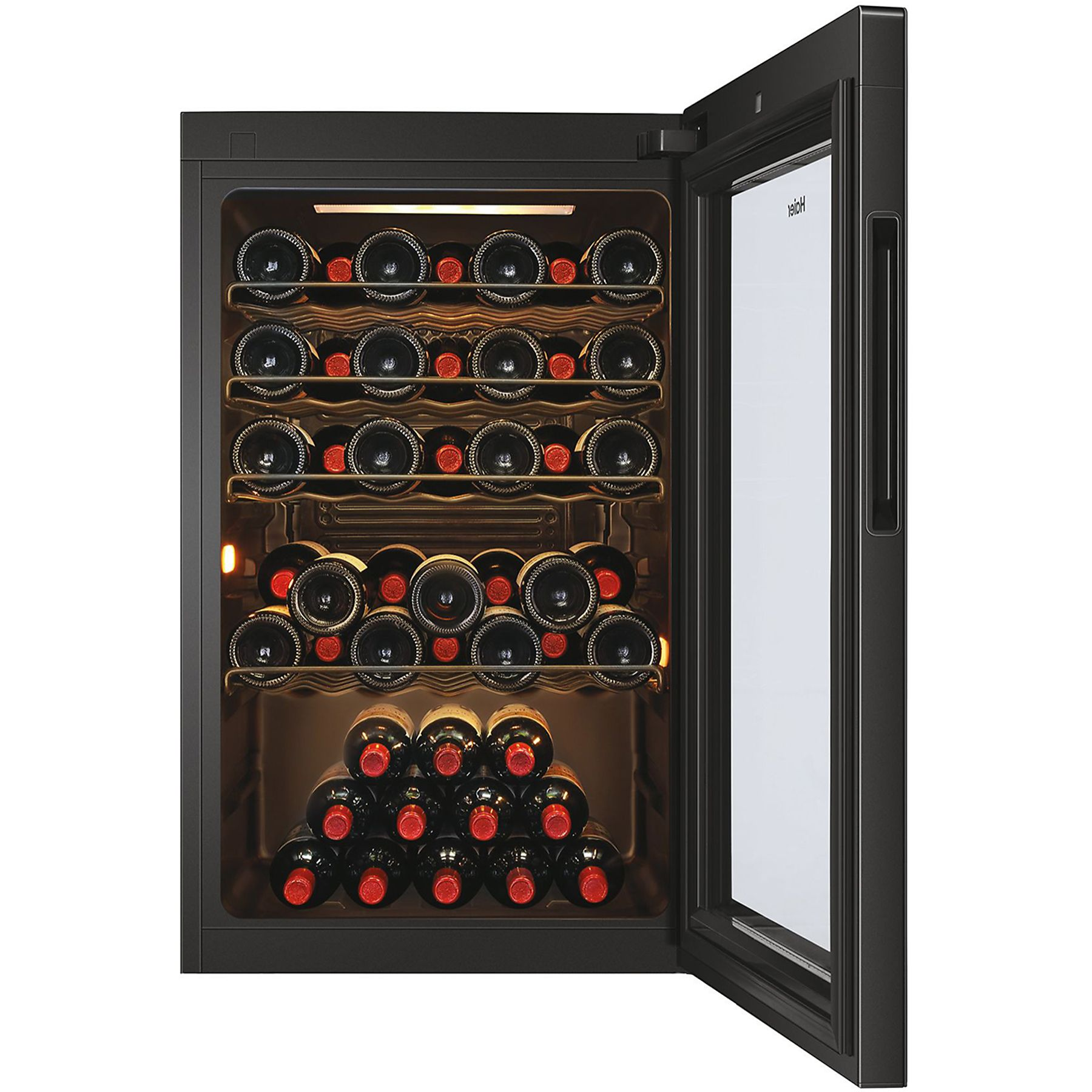 Chłodziarka do wina z otwartymi drzwiami. Butelki ułożone. Włączone oświetlenie wewnętrzne.