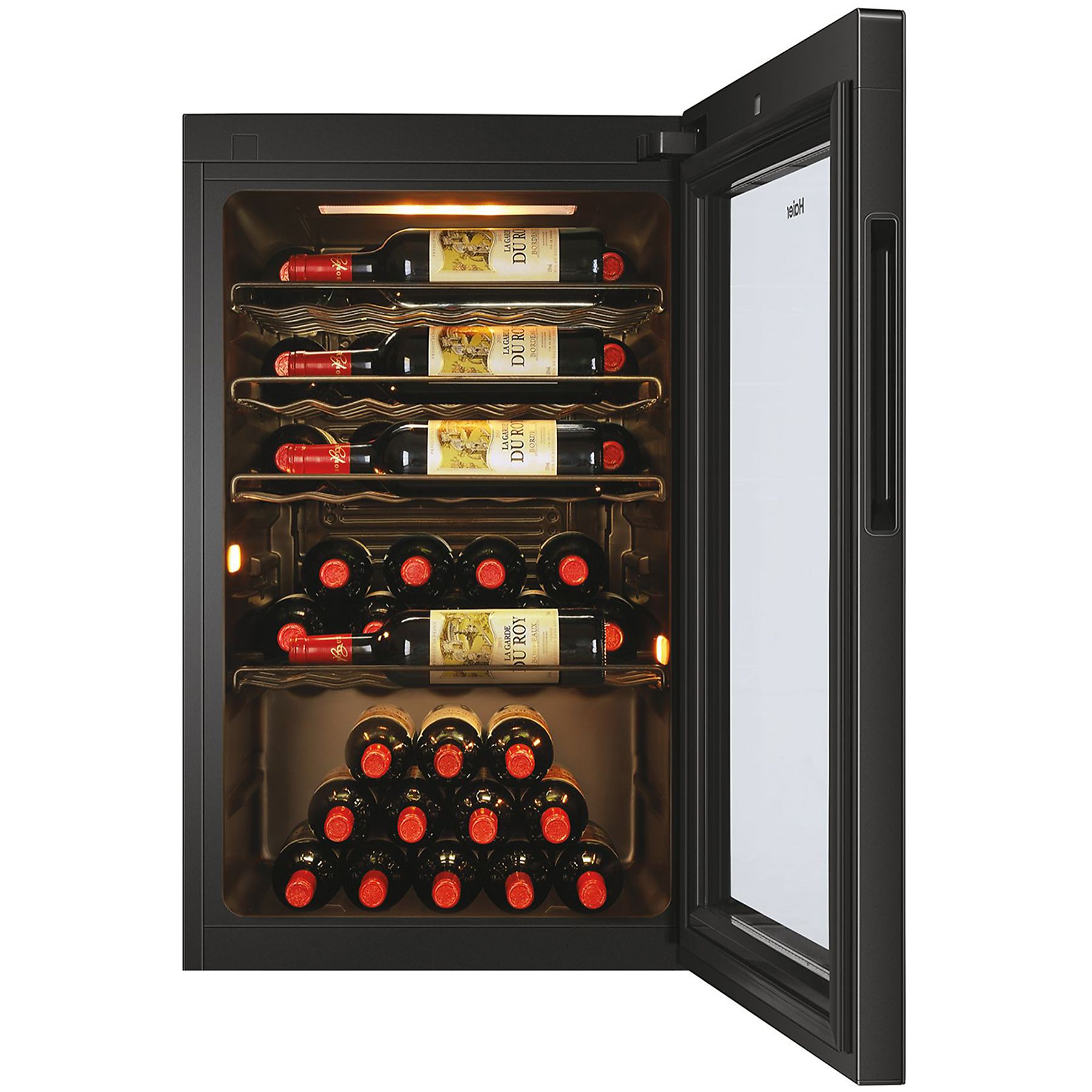 Chłodziarka do wina z otwartymi drzwiami. Butelki ułożone. Włączone oświetlenie wewnętrzne.